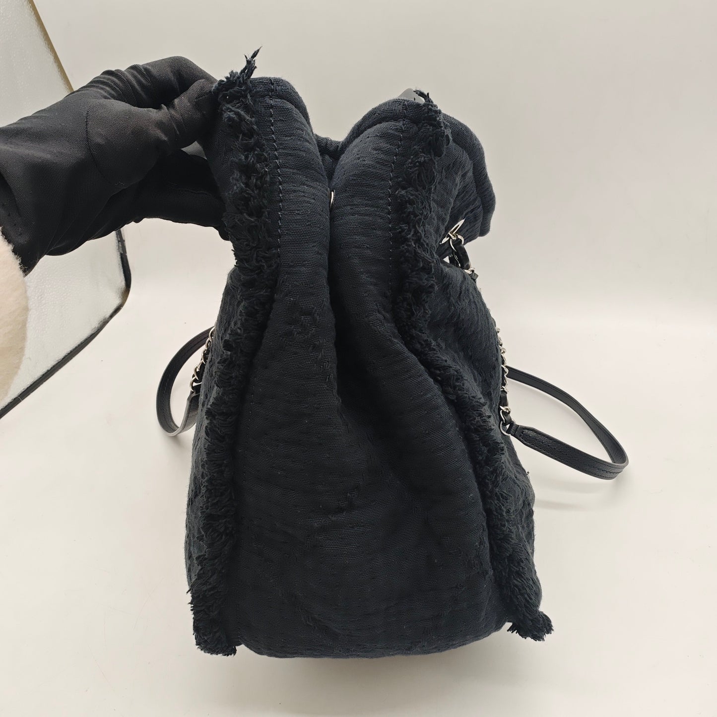 Chanel - Tweed Beach Tote - Tweed fabric with leather handles - Black - (large)