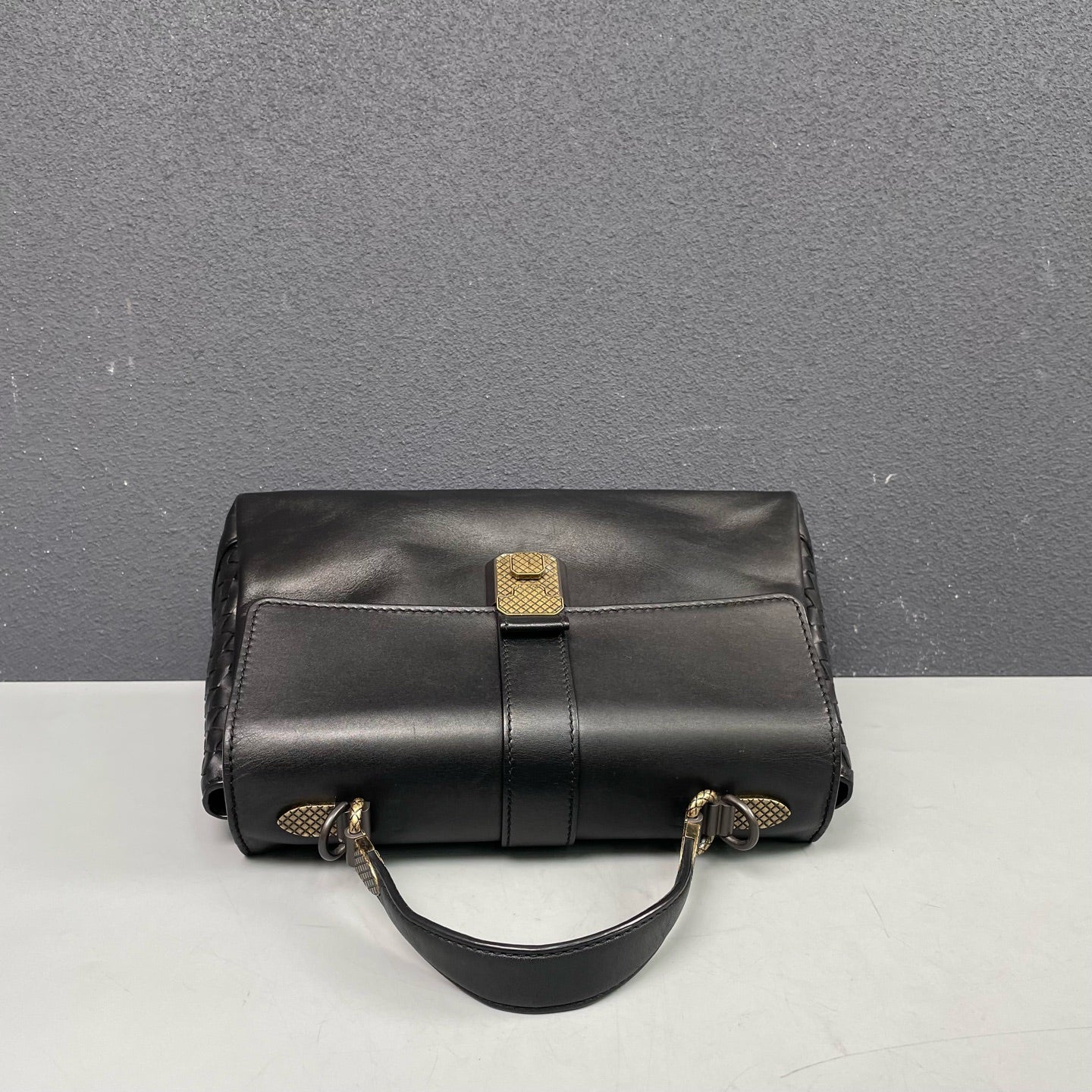 Bottega Veneta - Piazza Messenger Bag - Leather - Black - (medium)