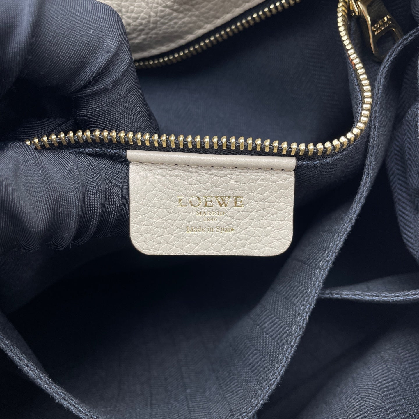 Loewe - Flamenco - Pebbled leather - Light Grey - (medium)
