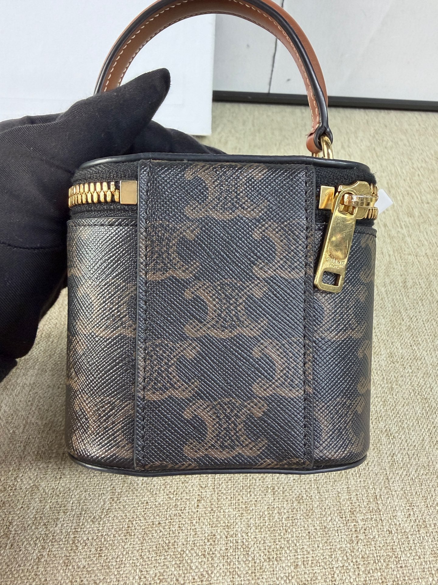 Celine - Triomphe Canvas Mini Vanity Case - Coated canvas with leather trim - Brown - (mini)