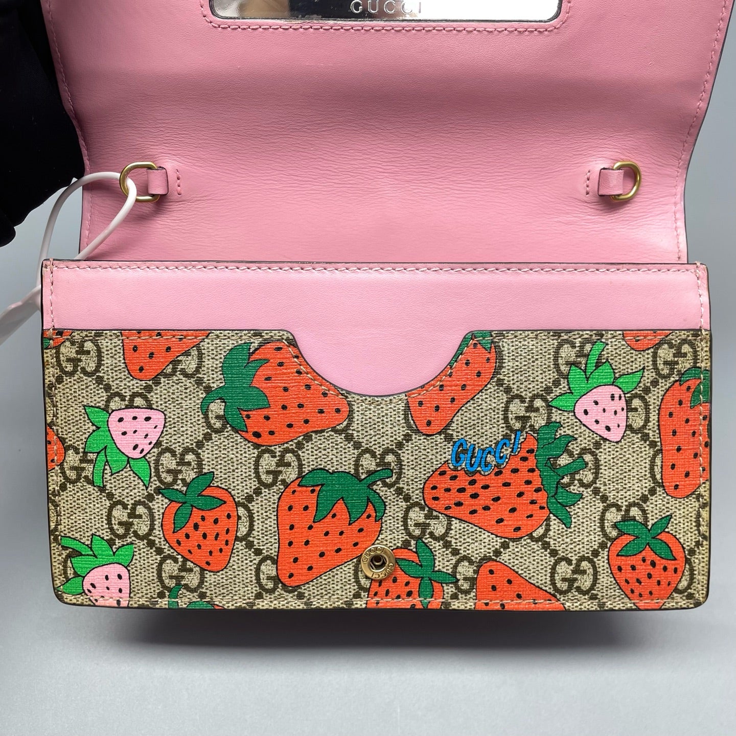 Gucci - Strawberry Print GG Supreme Wallet on Chain - GG Supreme coated canvas with leather trim and interior - Multicolour - (Mini)