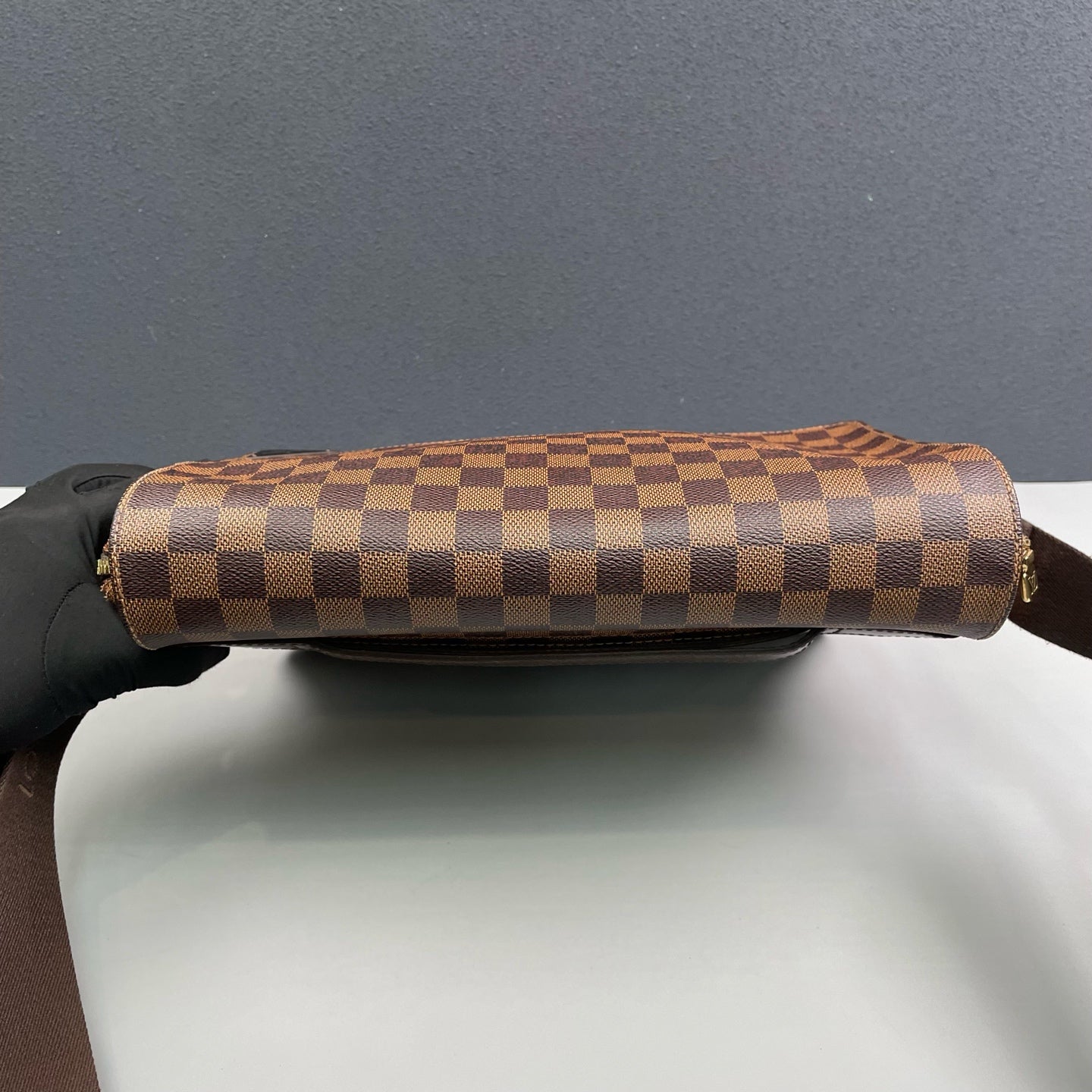 Louis Vuitton - District PM Messenger Bag - Damier Ebene coated canvas with leather trim - Brown - (medium)