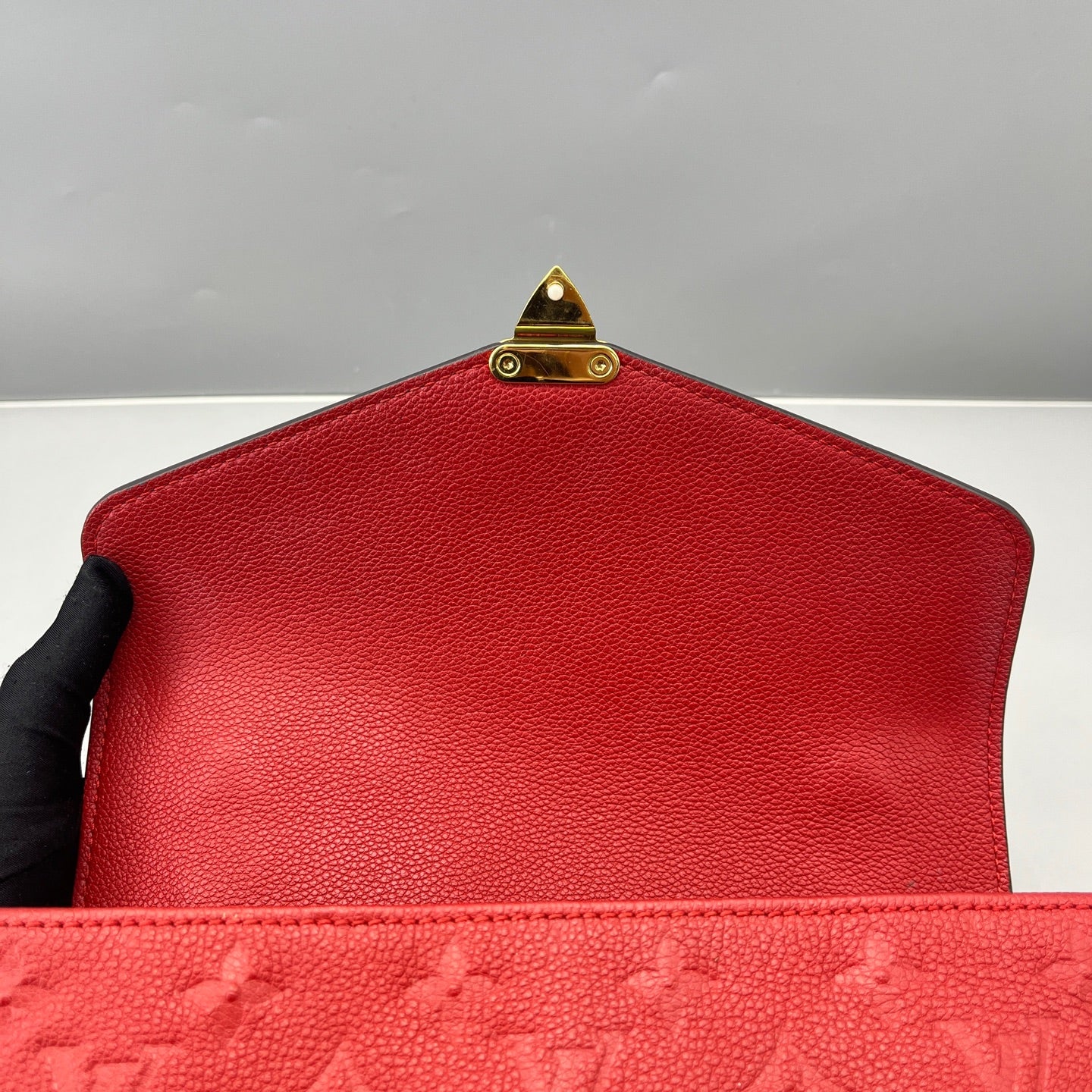 Louis Vuitton - Pochette Métis - Monogram Empreinte leather - Red - (medium)