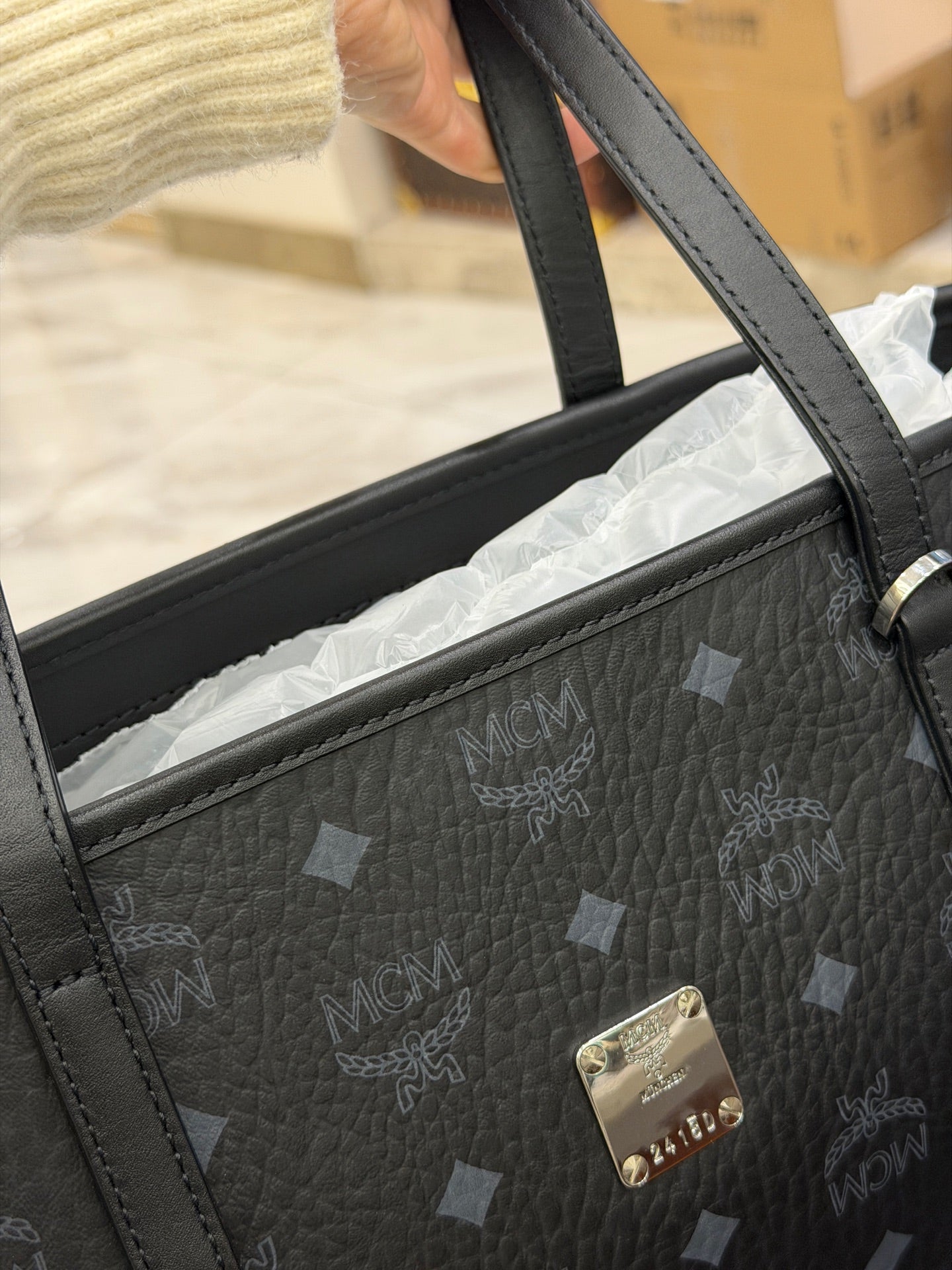 MCM - Toni Visetos Shopping Bag - Visetos coated canvas with leather trim - Black - (medium)