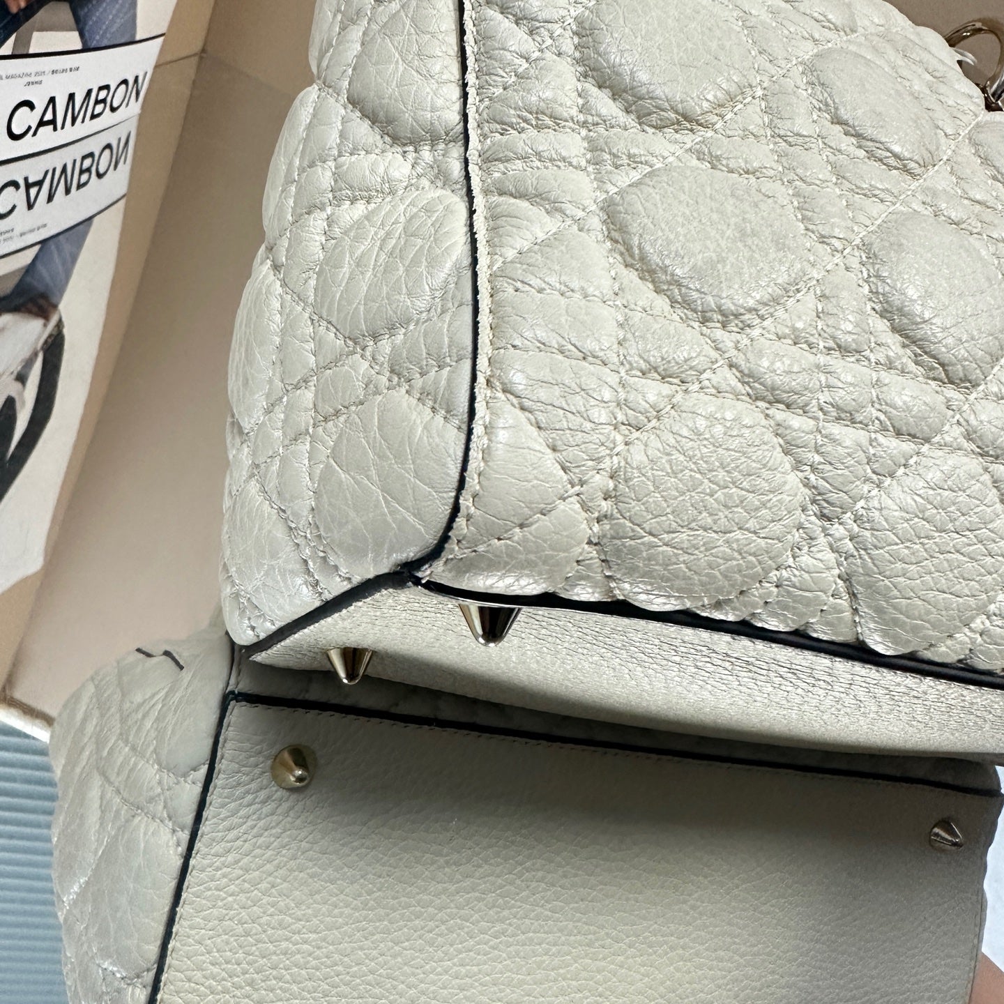 Dior - Lady Dior 5-Grid Medium - Grained calfskin leather - White - (medium)