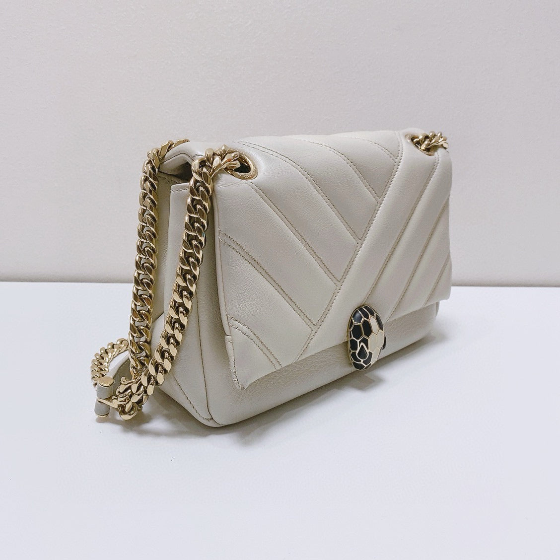 BVLGARI - Serpenti Forever Maxi Chain Shoulder Bag - Leather - White - (Small)