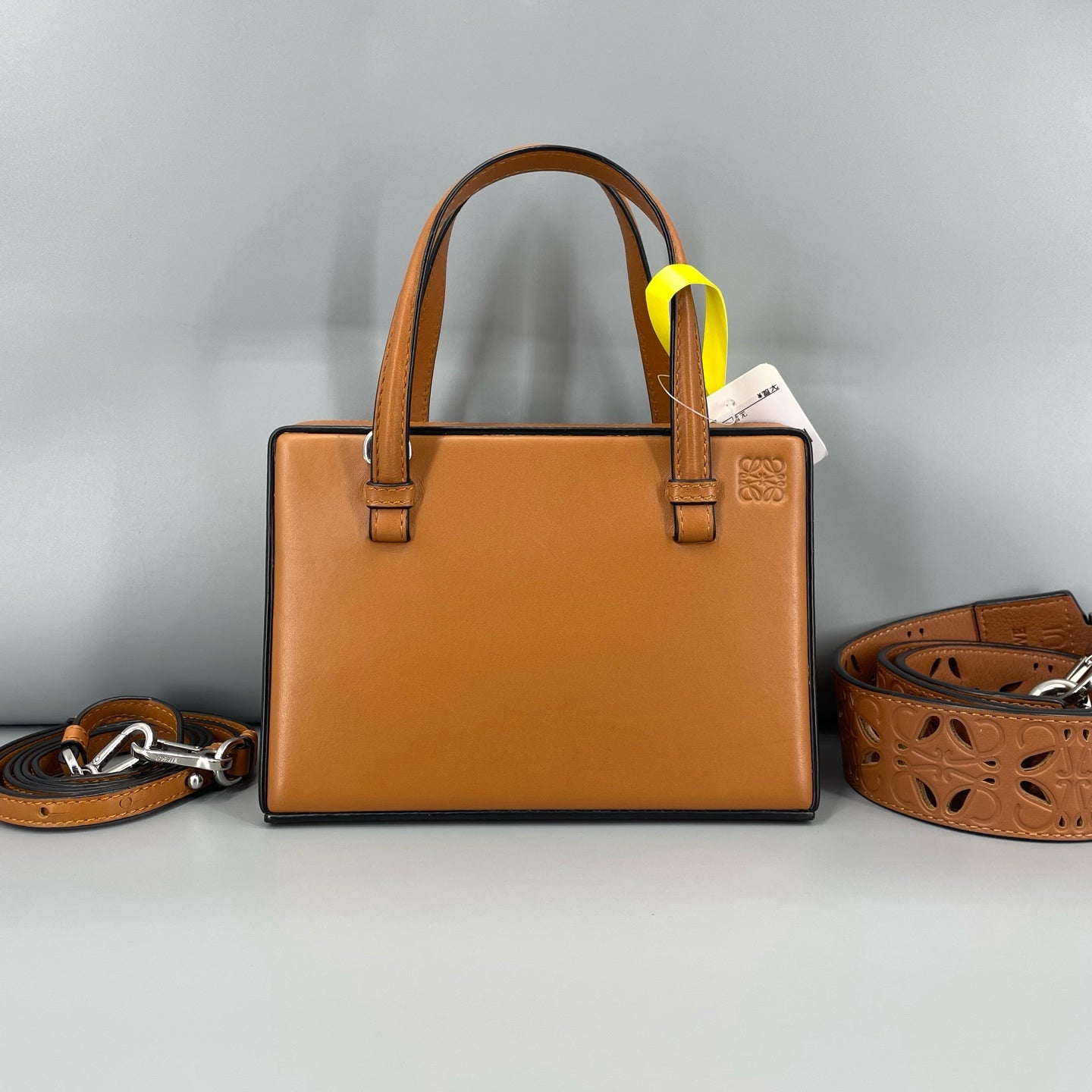 Loewe - Postal Box Bag - Leather - Brown - (mini)