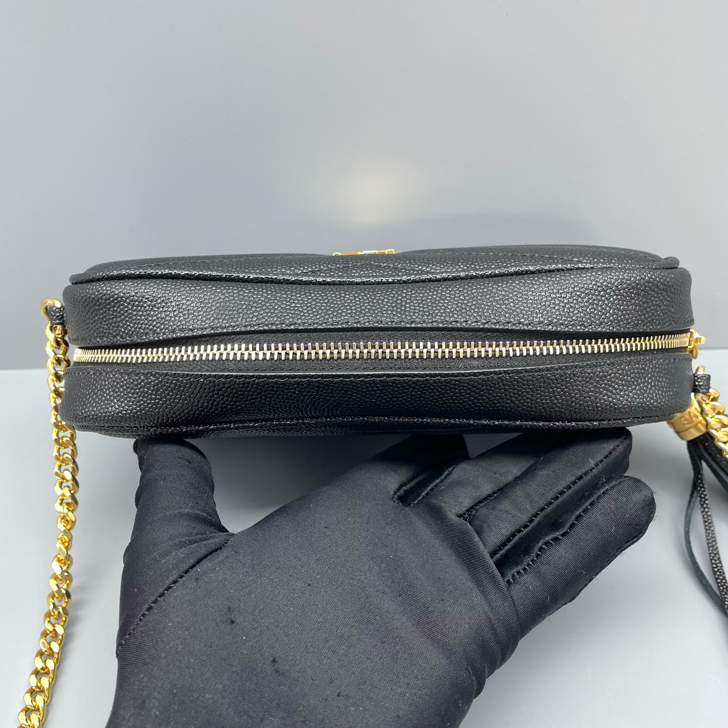 Saint Laurent - Lou Camera Bag - Grained Calfskin Leather - Black with Gold-Tone Hardware - (mini)
