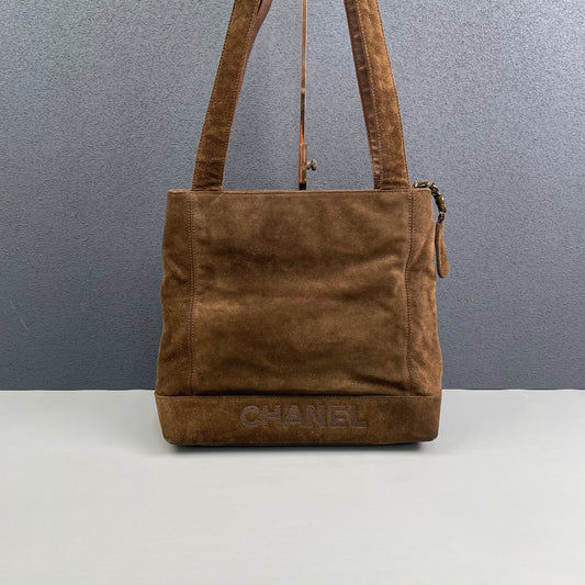 Chanel - Vintage Suede Shoulder Tote Bag - Suede - Brown - (Medium)