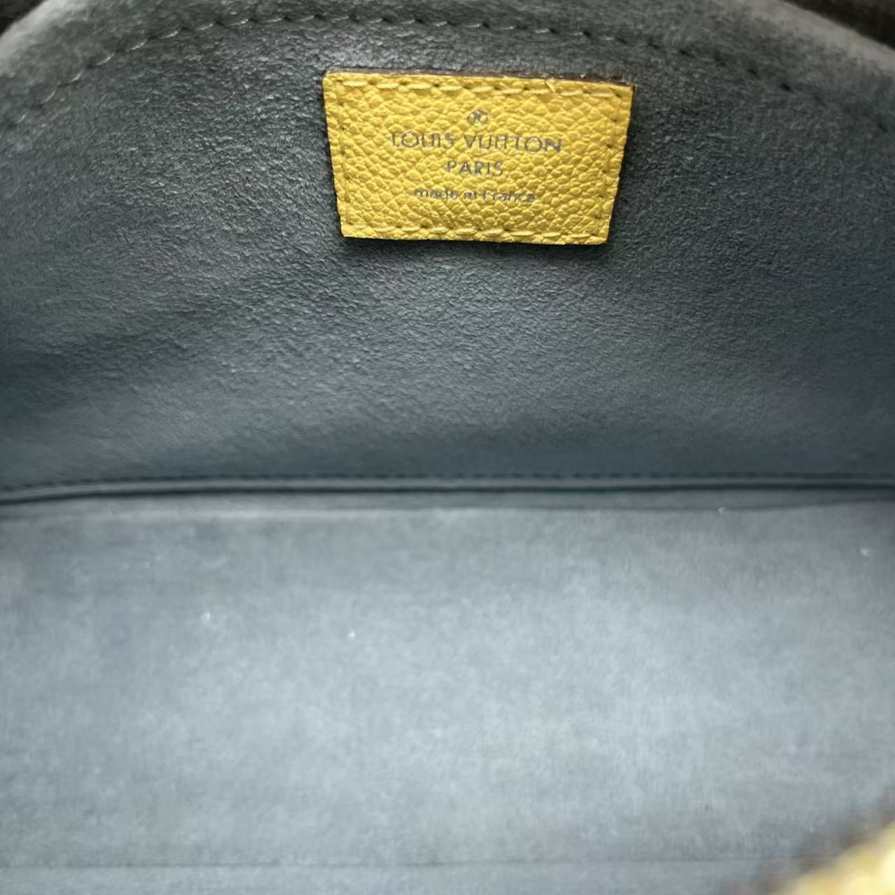 Louis Vuitton - Marelle - Epi leather - Yellow with Silver-Tone Hardware - (small)