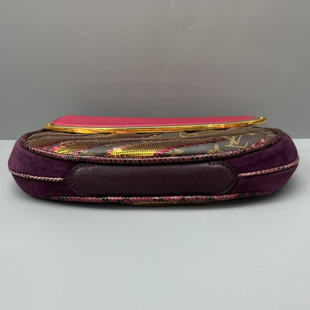 Louis Vuitton - Monogram Revelation Sequin Clutch - Monogram canvas with sequin embellishments, leather, suede, and python leather accents - Multicolour - (medium)