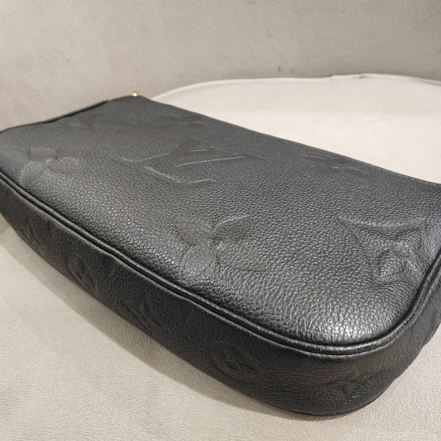 Louis Vuitton - Multi Pochette Accessoires - Monogram Empreinte Leather - Black - (medium)