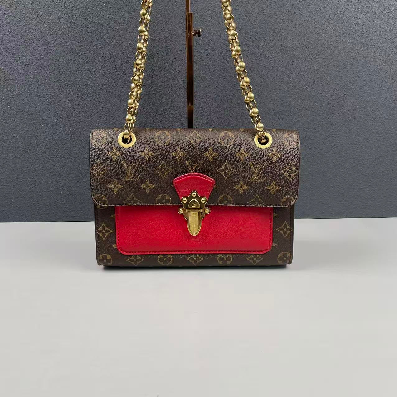 Louis Vuitton - Victoria Chain Bag - Monogram coated canvas with red grained leather trim - Brown with Red accents - (medium)