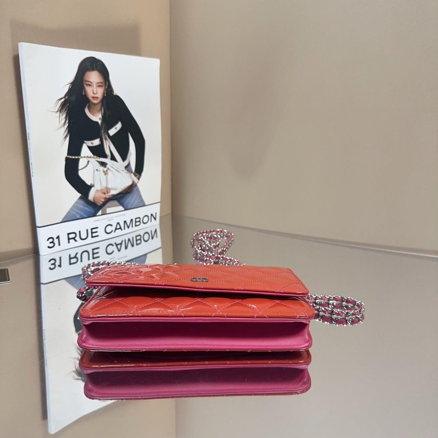 Chanel - Wallet on Chain (WOC) - Patent leather - Vibrant Orange-Red with Pink accents - (Mini)