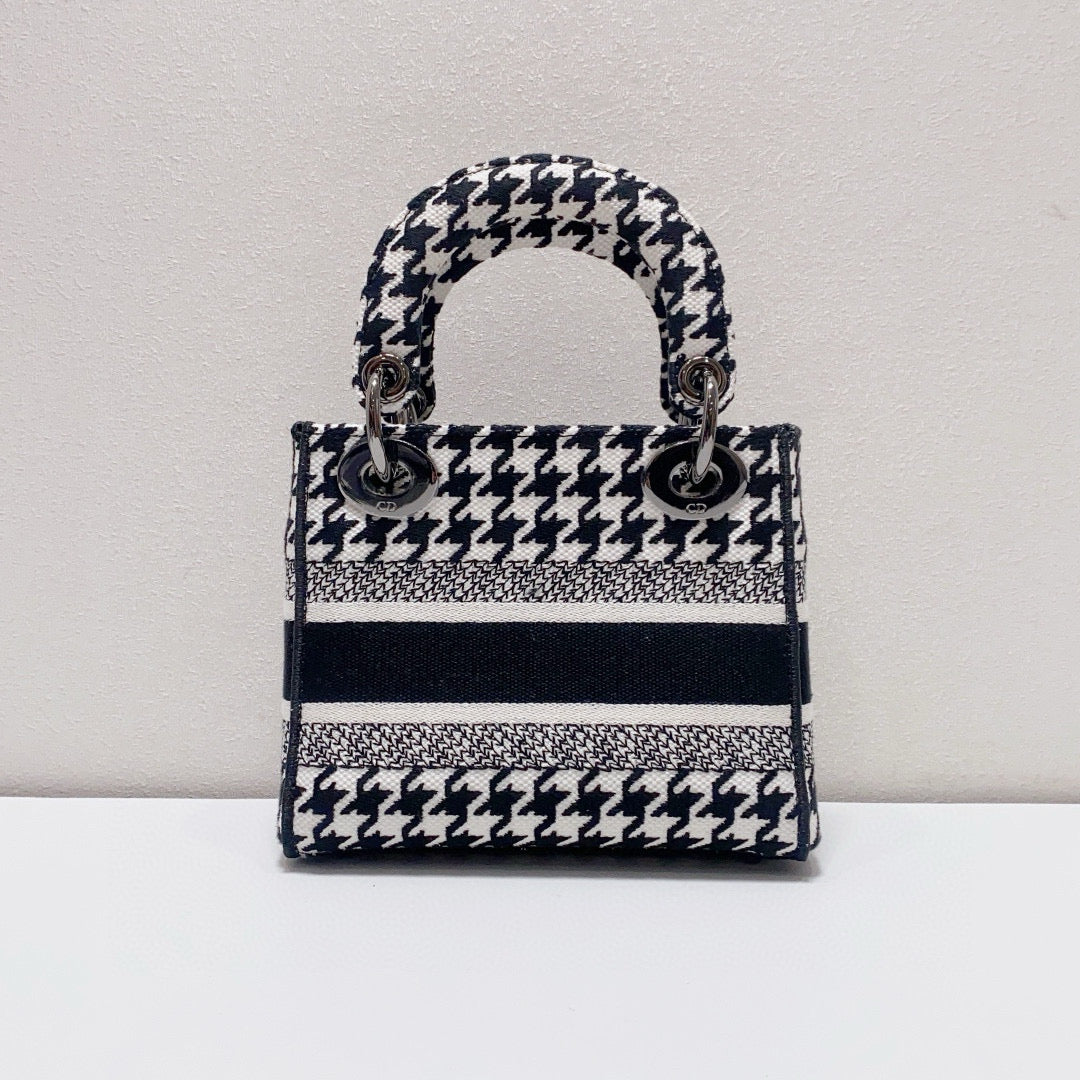 Dior - Lady Dior Mini - Embroidered cloth - Black and White - (Mini)