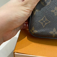 Louis Vuitton - Pochette Félicie - Monogram coated canvas with grained leather trim and interior - Brown - (mini)