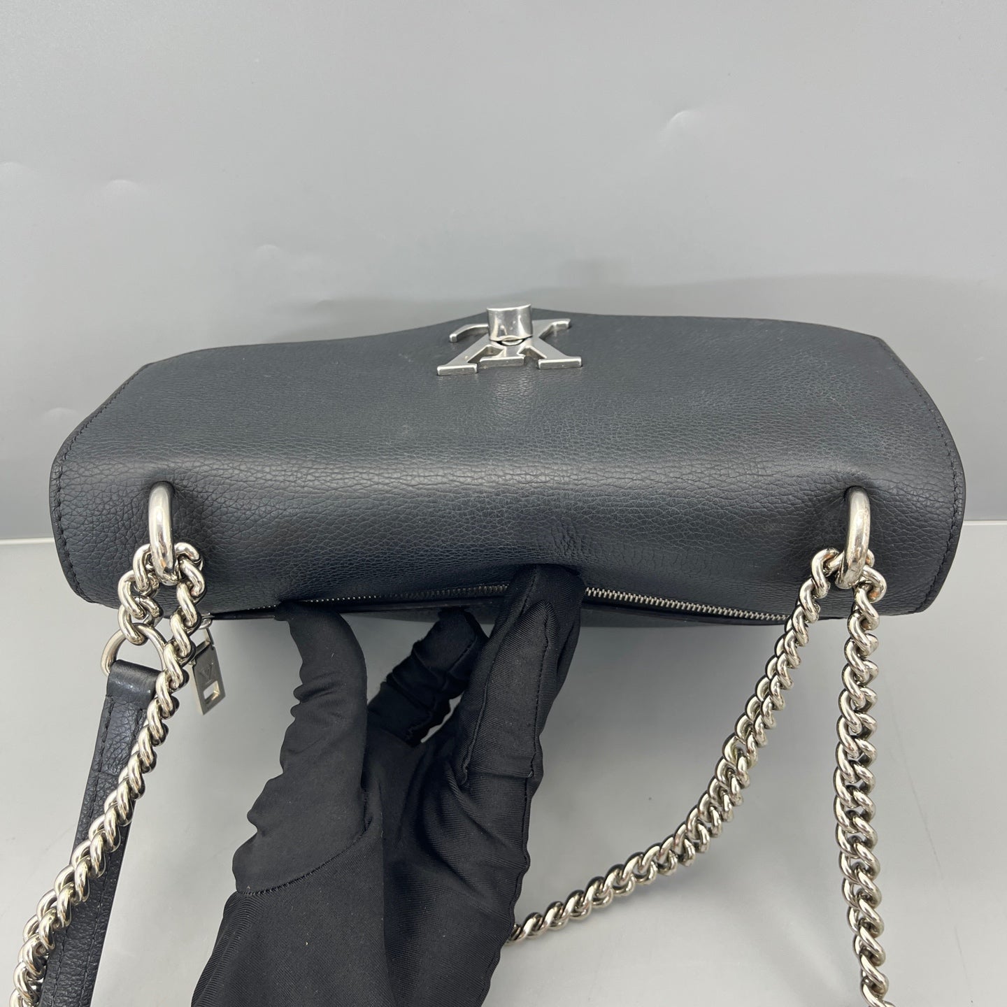 Louis Vuitton - Lockme - Leather - Black - (small)