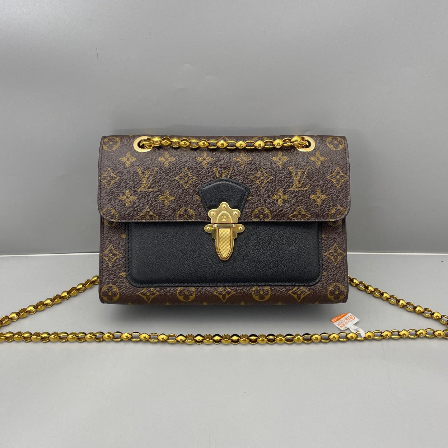 Louis Vuitton - Victoria Chain Bag - Monogram coated canvas with grained leather trim - Brown and Black with Gold-Tone Hardware - (Medium)