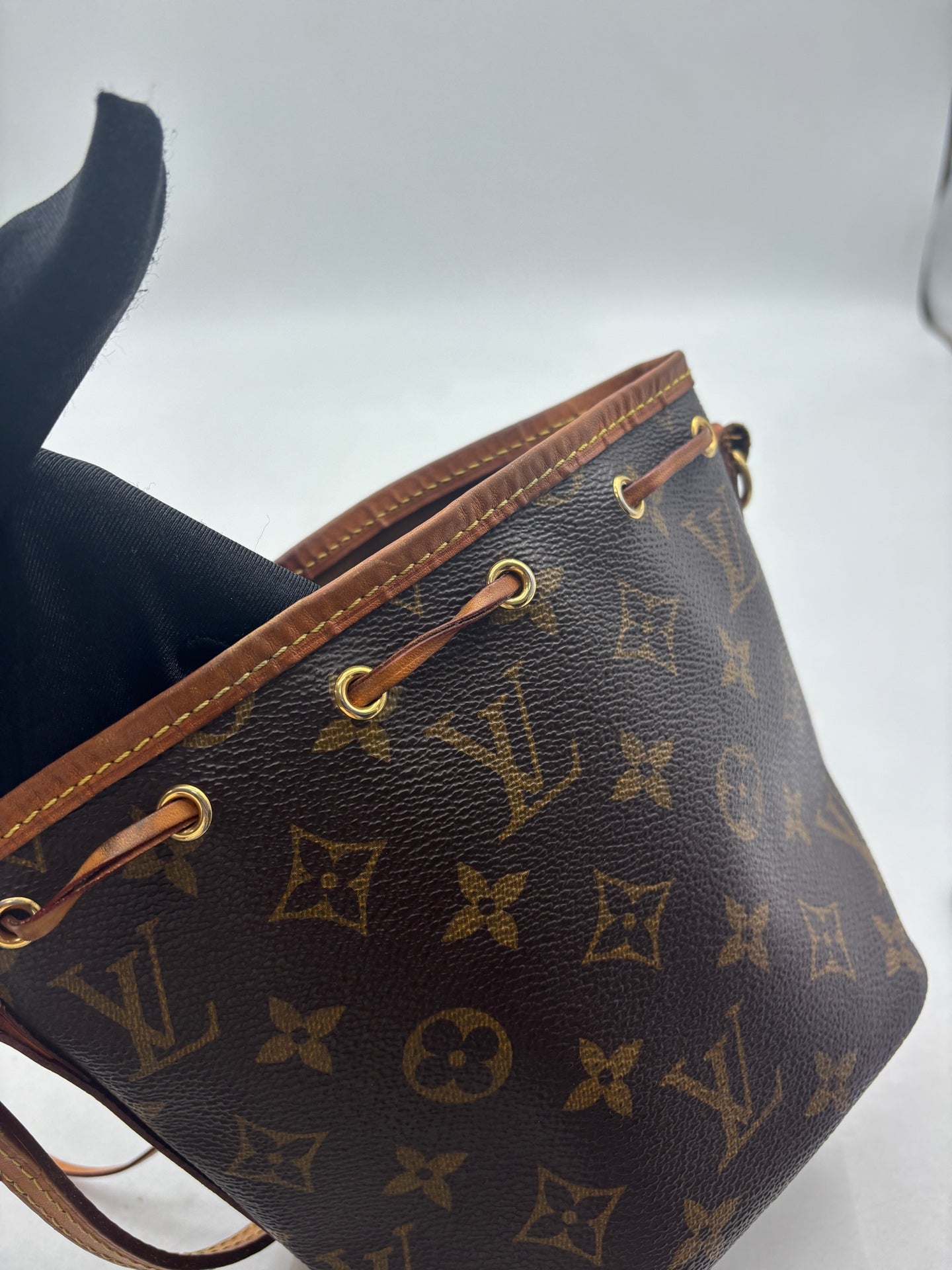 Louis Vuitton - Nano Noé Monogram - Coated canvas with cowhide leather trim - Brown - (mini)