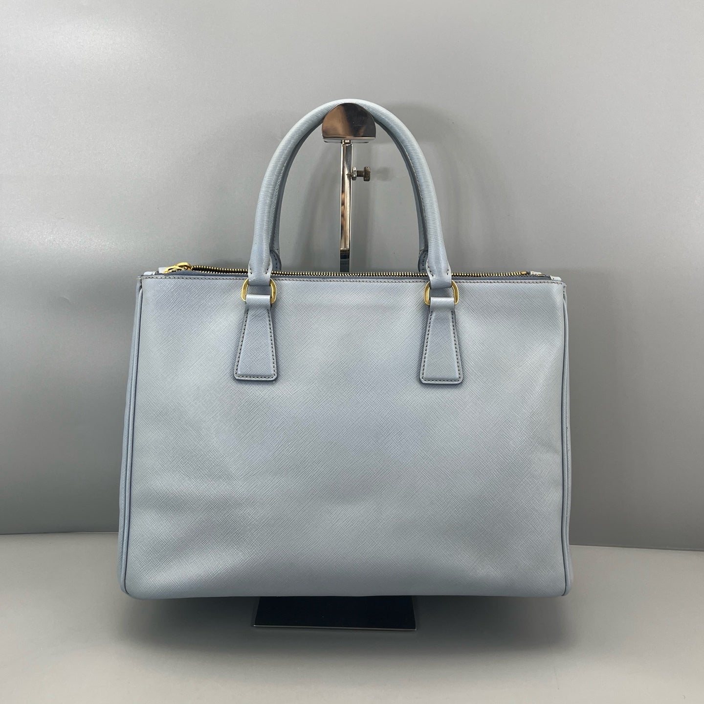 Prada - Saffiano Lux Tote - Saffiano leather - Light Blue - (medium)