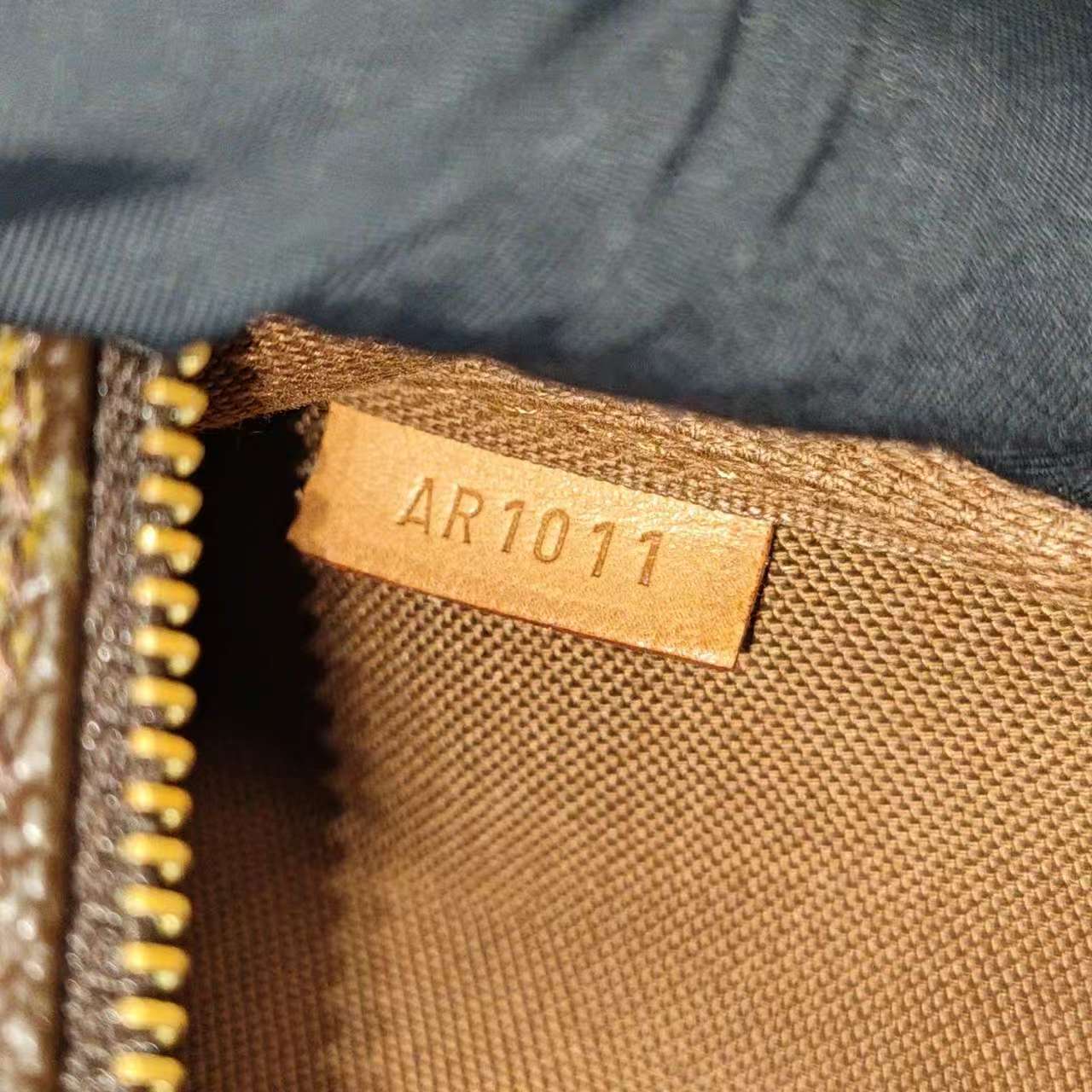 Louis Vuitton - Pochette Accessoires - Monogram coated canvas with Vachetta leather trim - Brown - (mini)