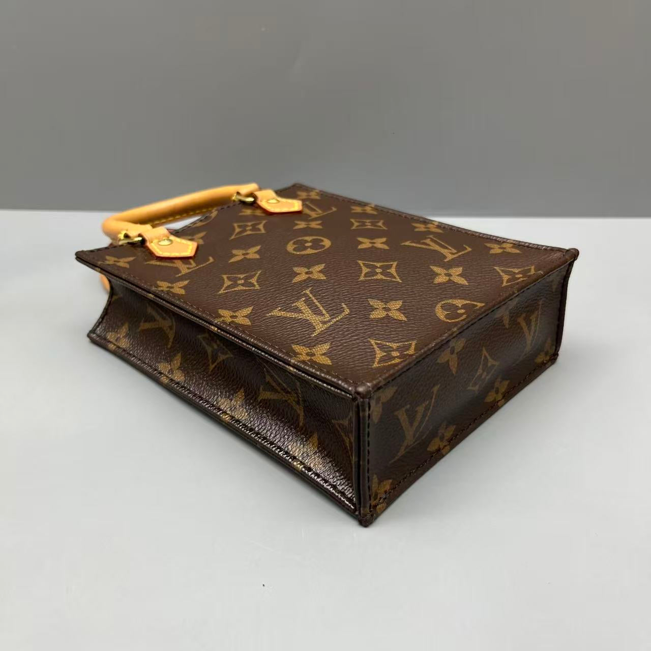 Louis Vuitton - Mini Sac Plat - Monogram canvas with natural Vachetta leather trim - Brown - (mini)