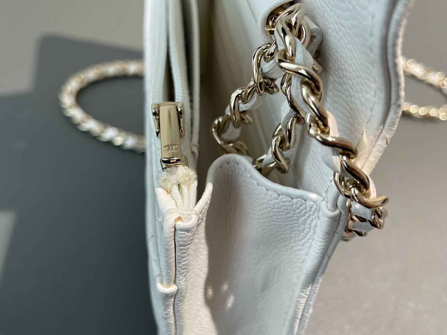 Chanel - Wallet on Chain (WOC) - Leather - White - (small)