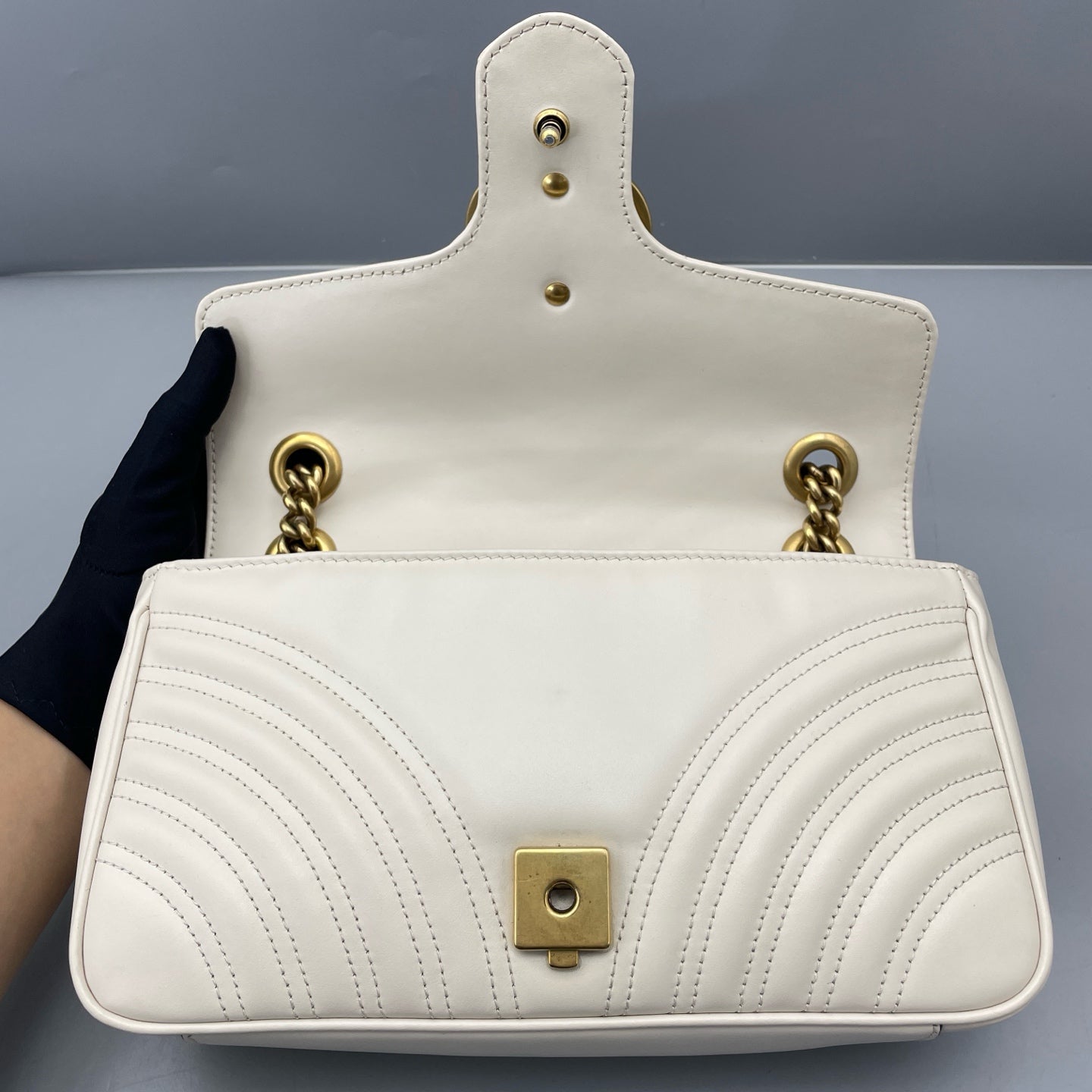 Gucci - GG Marmont Matelassé Shoulder Bag - Leather - White - (small)