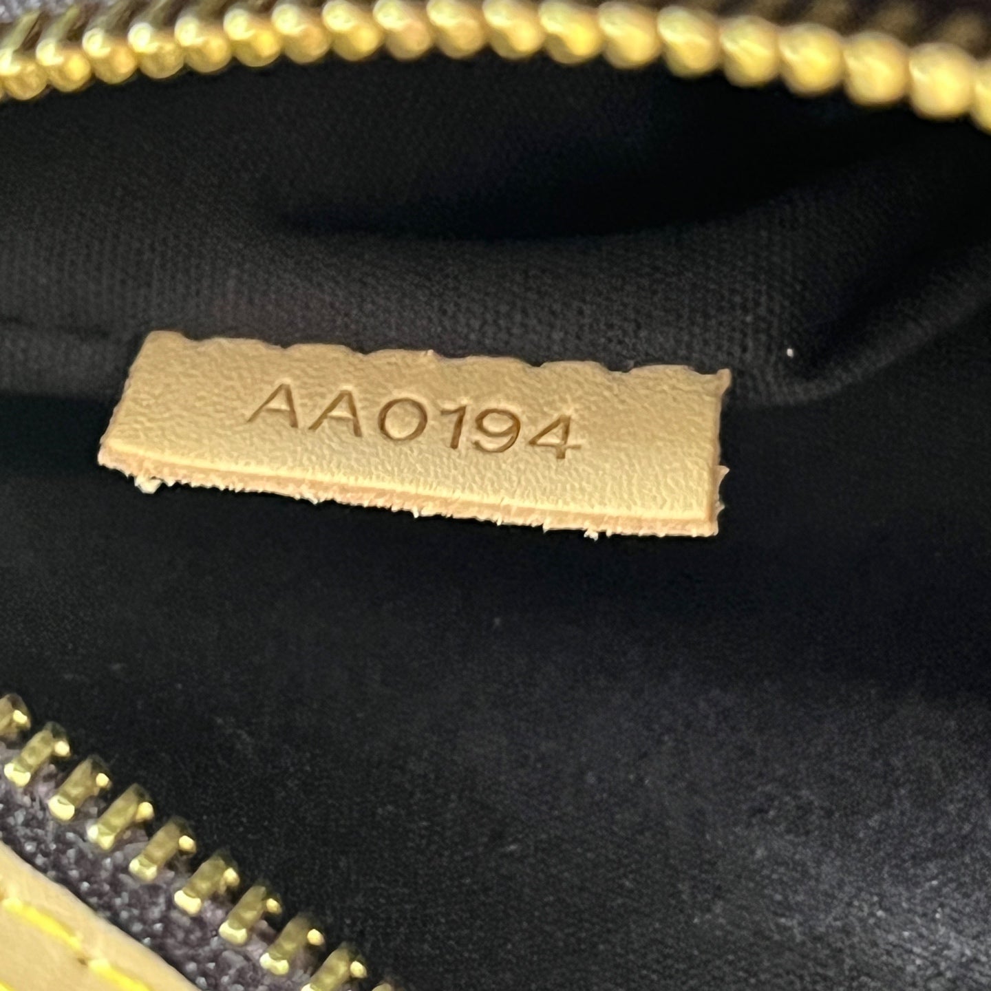 Louis Vuitton - Brea MM - Monogram Vernis patent leather with Vachetta leather trim - Burgundy - (Medium)