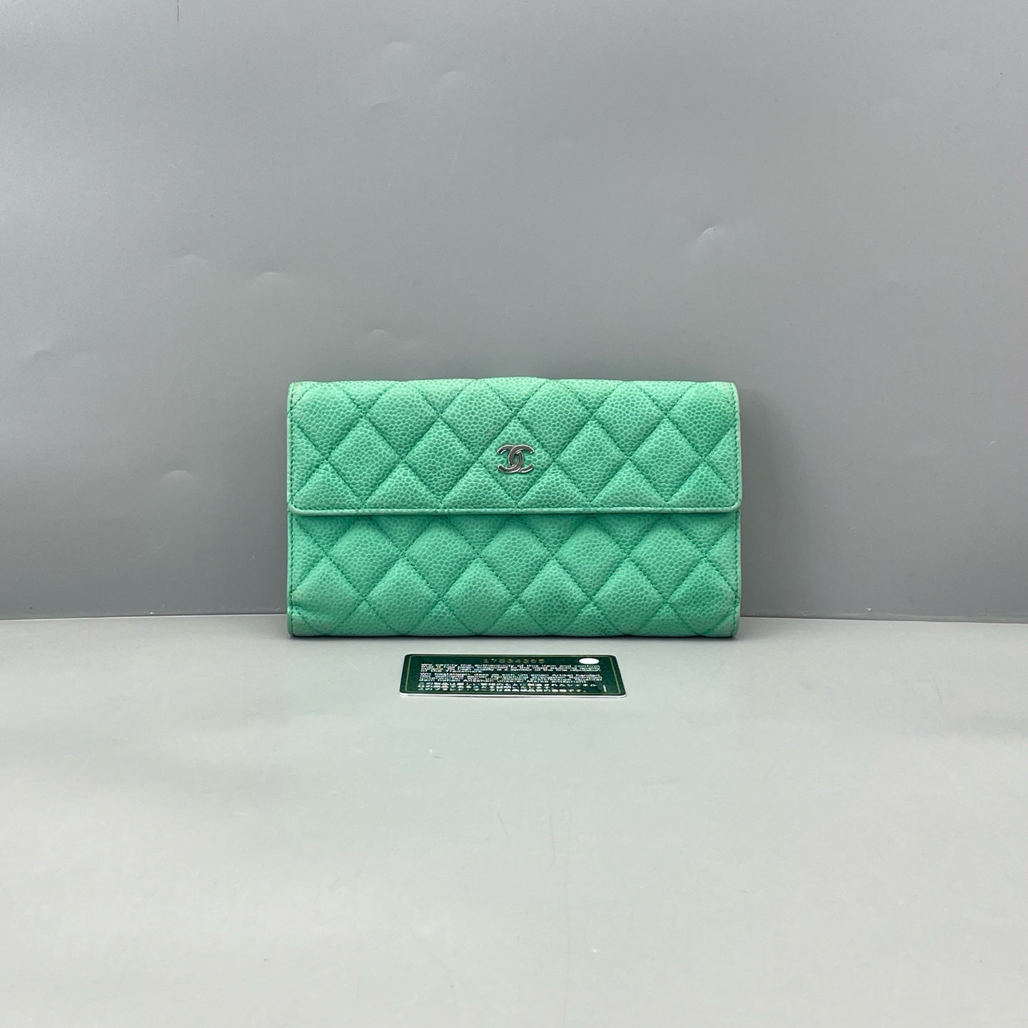 Chanel - Trifold Wallet - Caviar leather - Light Green - (small)