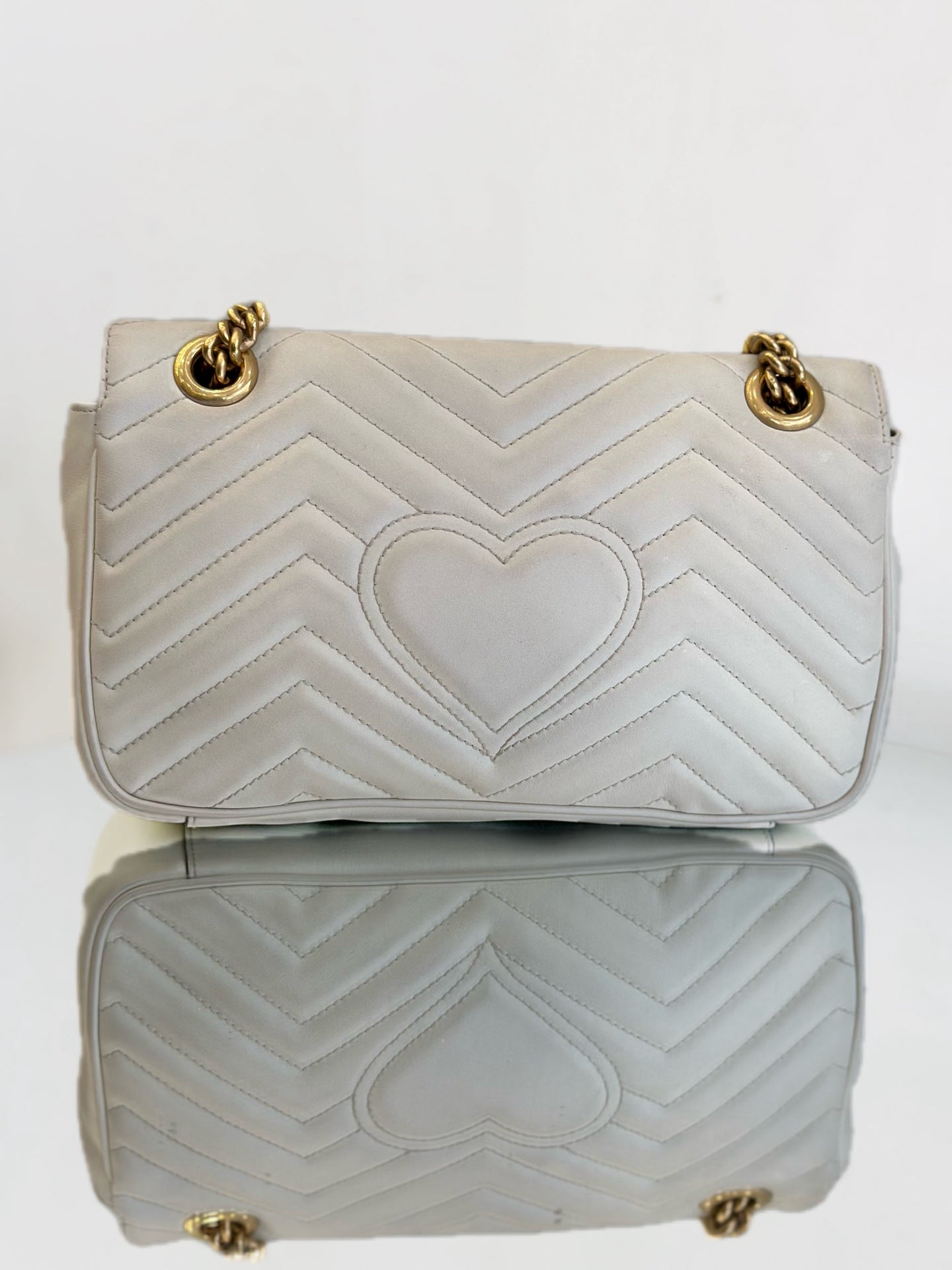 Gucci - Marmont Matelassé Small Shoulder Bag - Matelassé chevron leather - White - (Small)