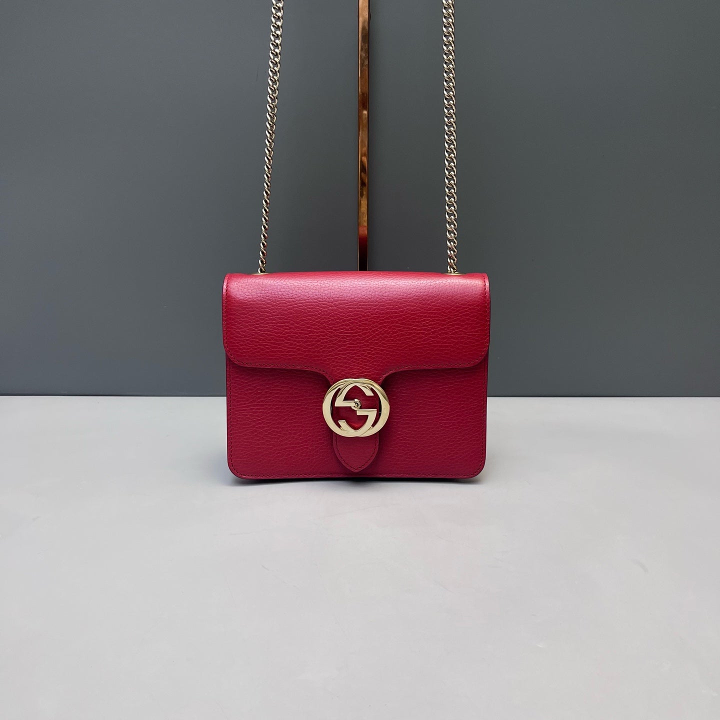Gucci - Interlocking G Accordion Shoulder Bag - Leather - Red - (small)