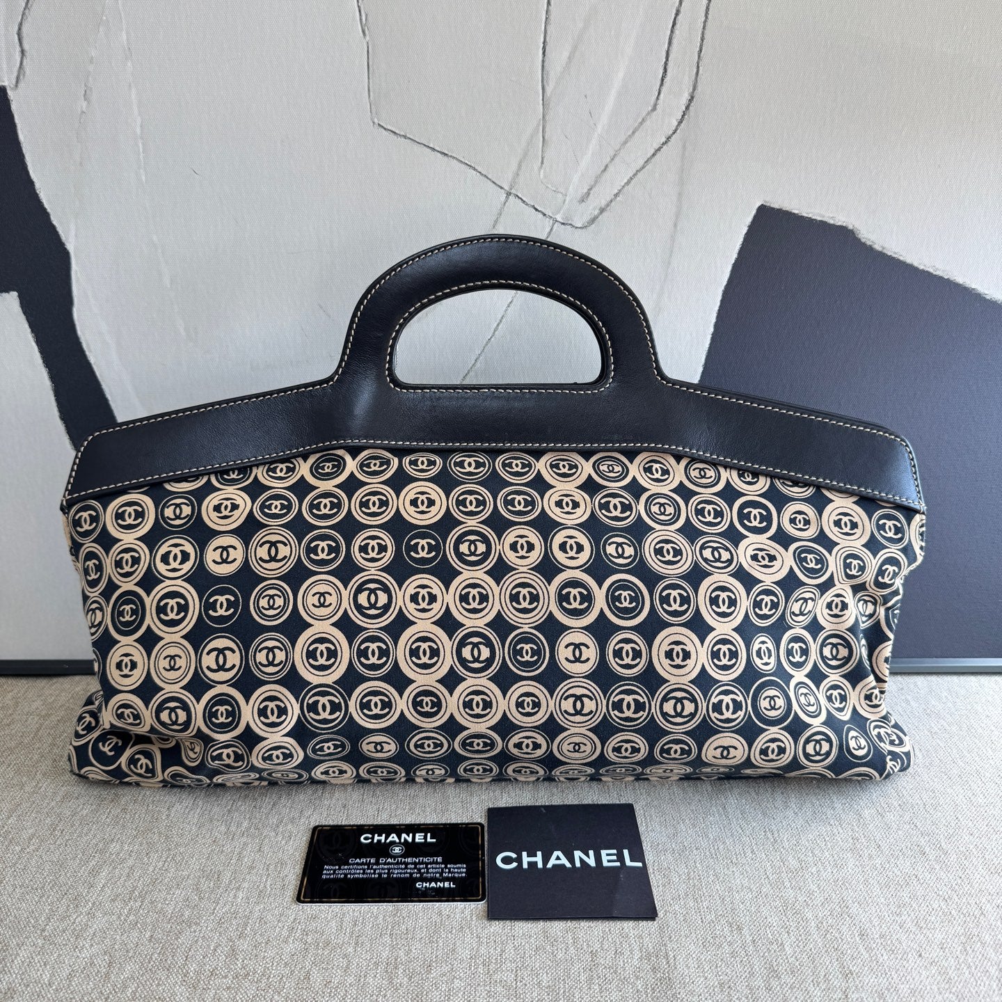 Chanel - Medallion Coin Top Handle Clutch - Canvas and leather - Black and Beige - (large)