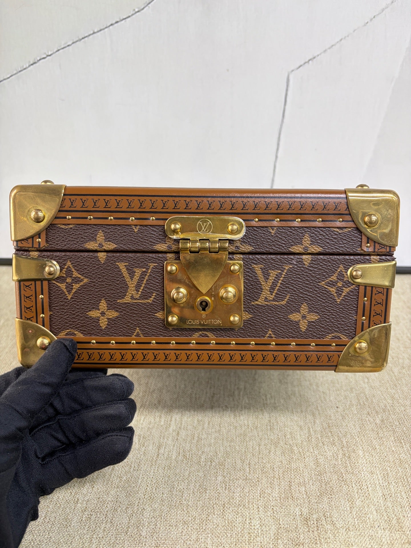 Louis Vuitton - Coffret Joaillerie - Monogram coated canvas with natural cowhide leather trim and brass hardware - Brown - (small)