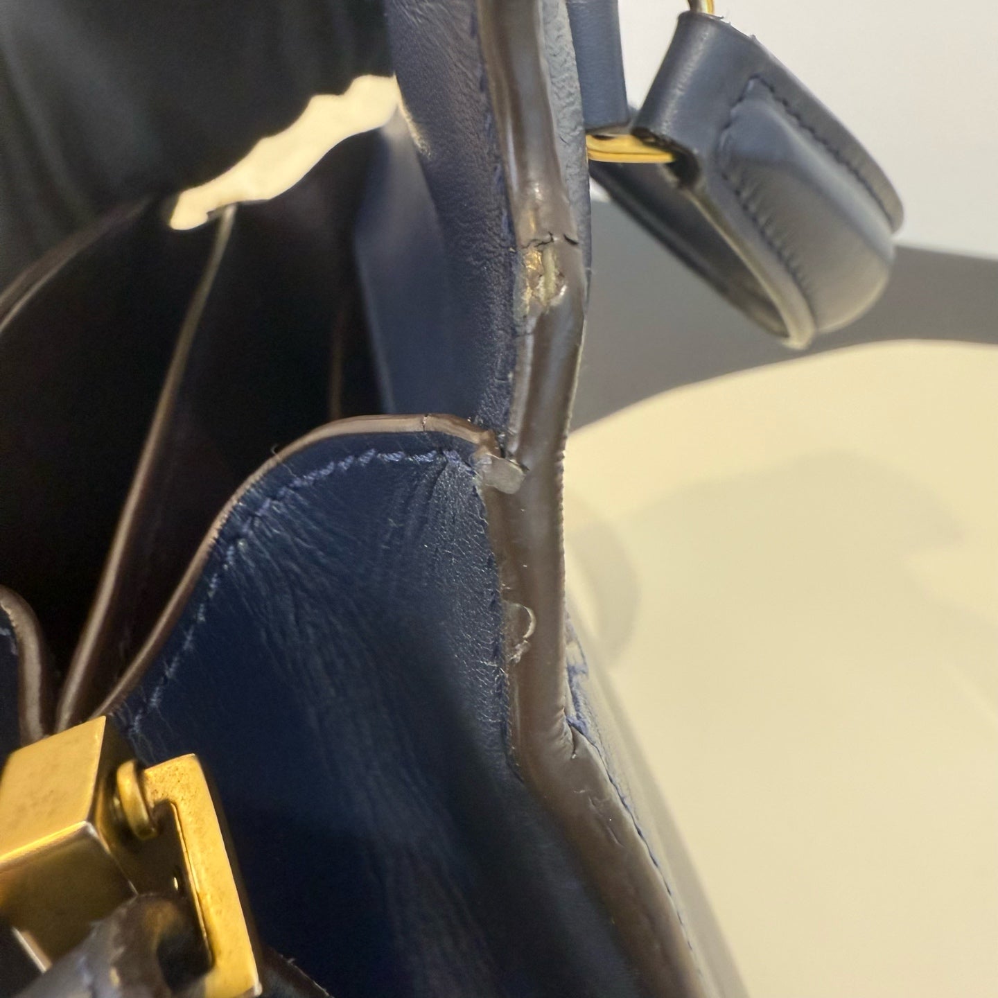 Saint Laurent - Cassandra Top Handle Bag - Smooth calfskin leather and goatskin suede - Navy with Gold-Tone Hardware - (medium)