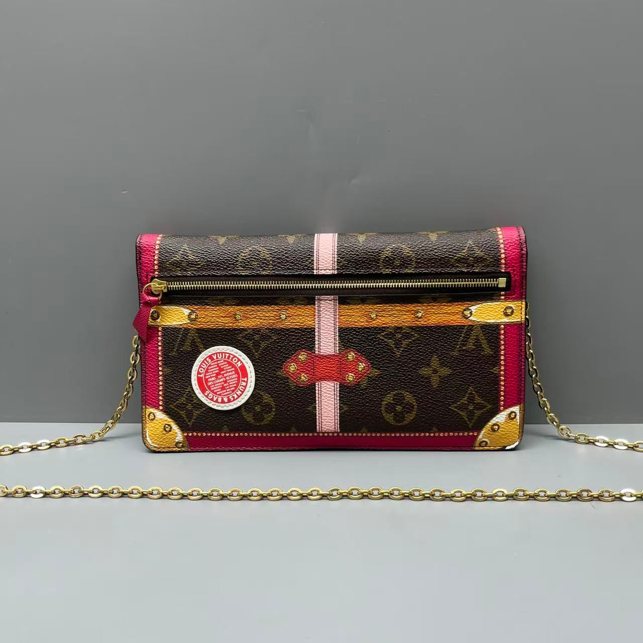 Louis Vuitton - Pochette Félicie Palace Trunk Illustration - Monogram coated canvas with leather trim and interior lining - Brown - (mini)