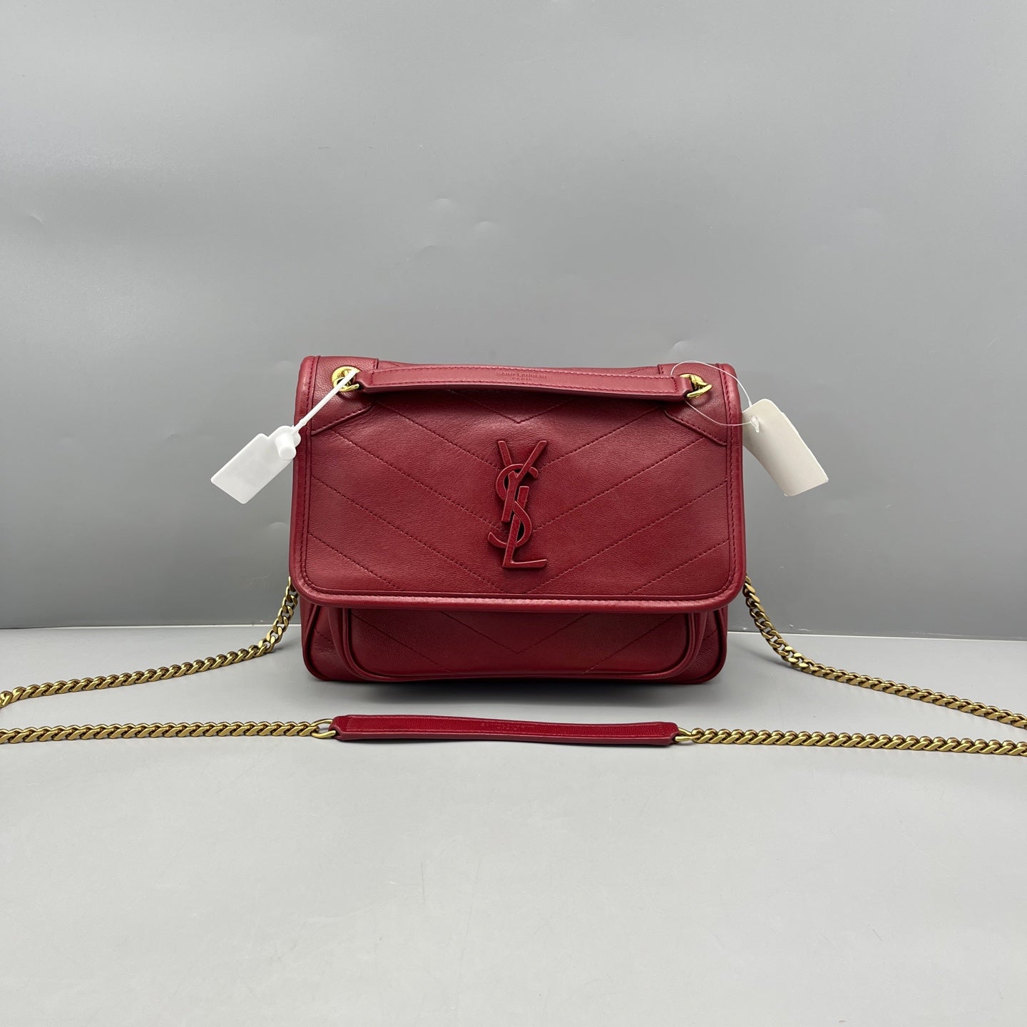 Saint Laurent - Niki Small - Lambskin leather - Red - (small)