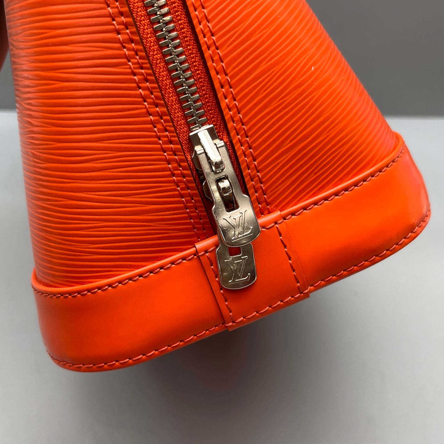 Louis Vuitton - Alma PM - Epi leather - Orange - (Medium)