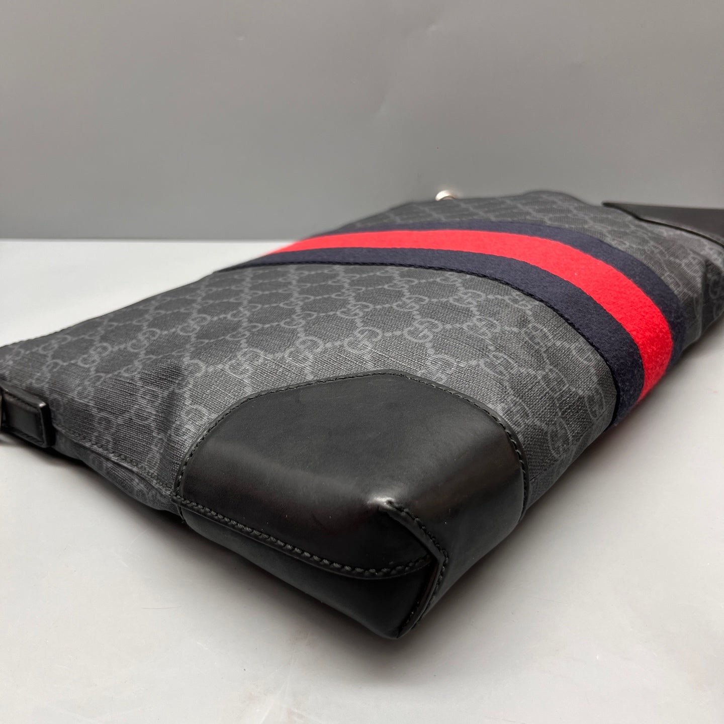Gucci - GG Supreme Messenger Bag - GG Supreme canvas with leather trim and fabric - Black - (medium)