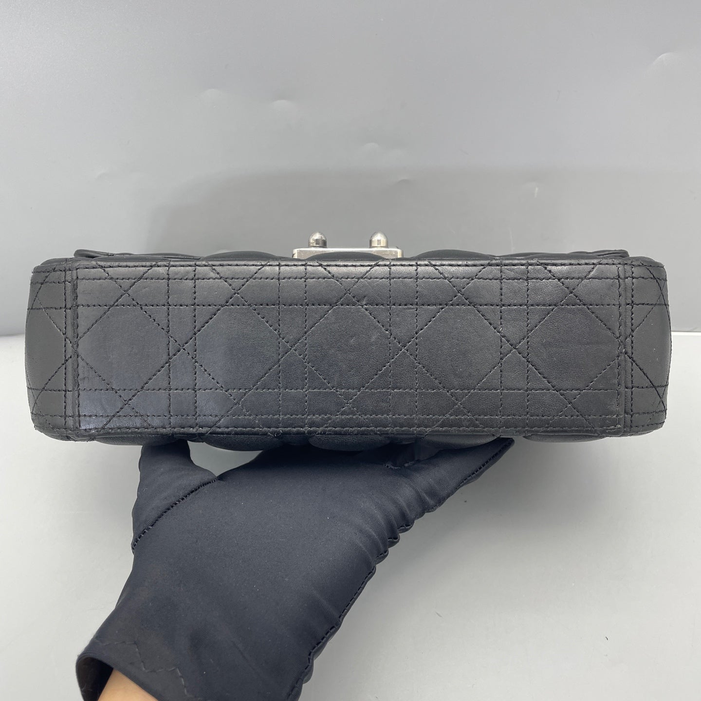 Dior - Quilted Flap Chain Bag - Leather - Black - (Medium)