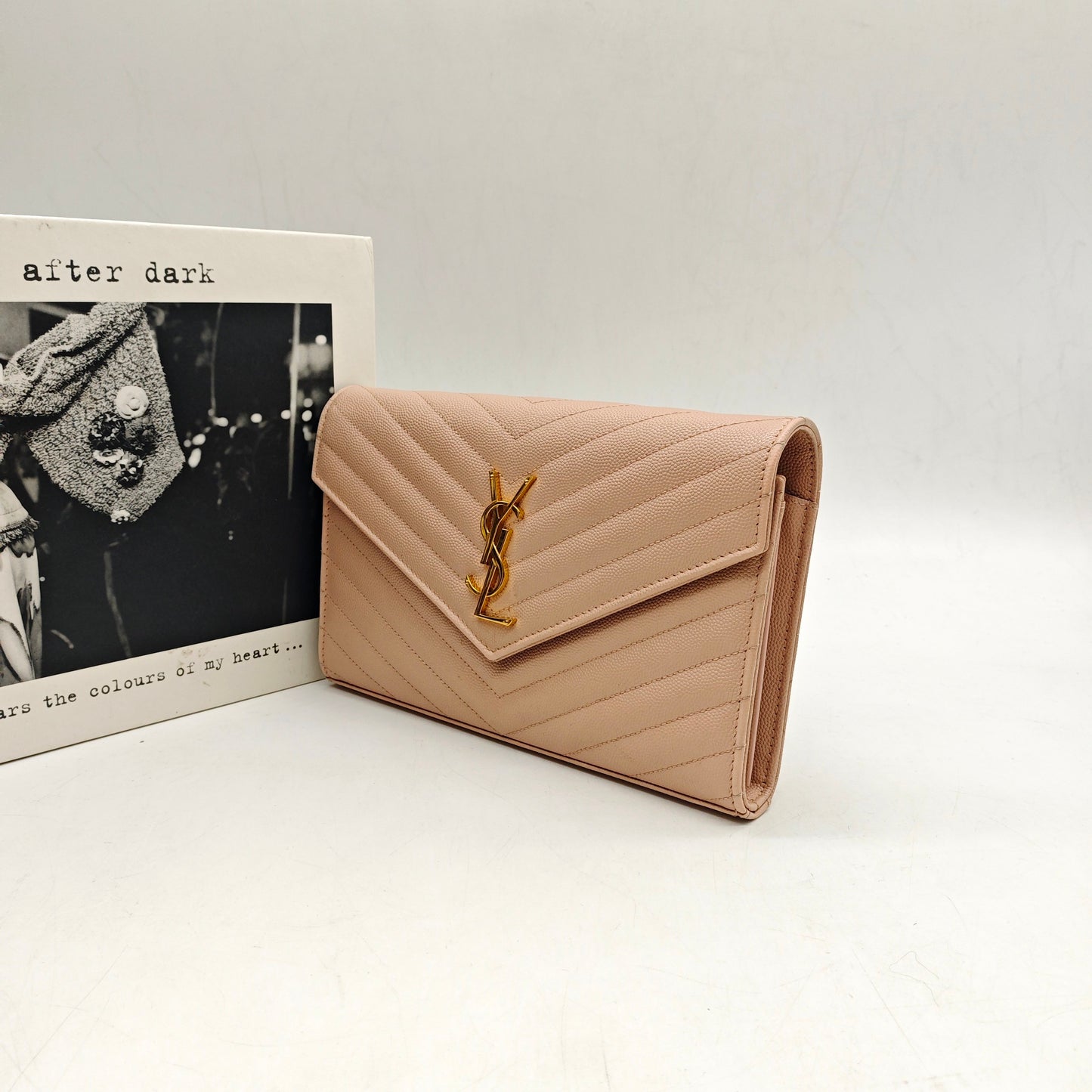 Saint Laurent - Envelope Bag - Caviar leather - Pink with Gold-Tone Hardware - (Small)