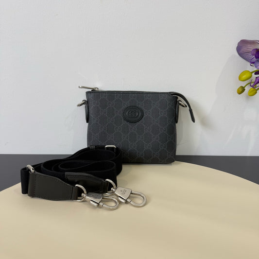 Gucci - GG Supreme Two-in-One Messenger Bag - GG Supreme canvas with leather trim - Black - (small)