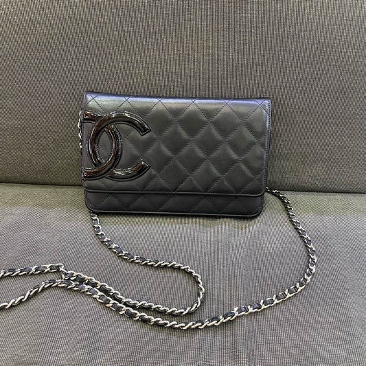 Chanel - Cambon Wallet on Chain (WOC) - Quilted lambskin leather with patent leather CC logo - Black - (mini)