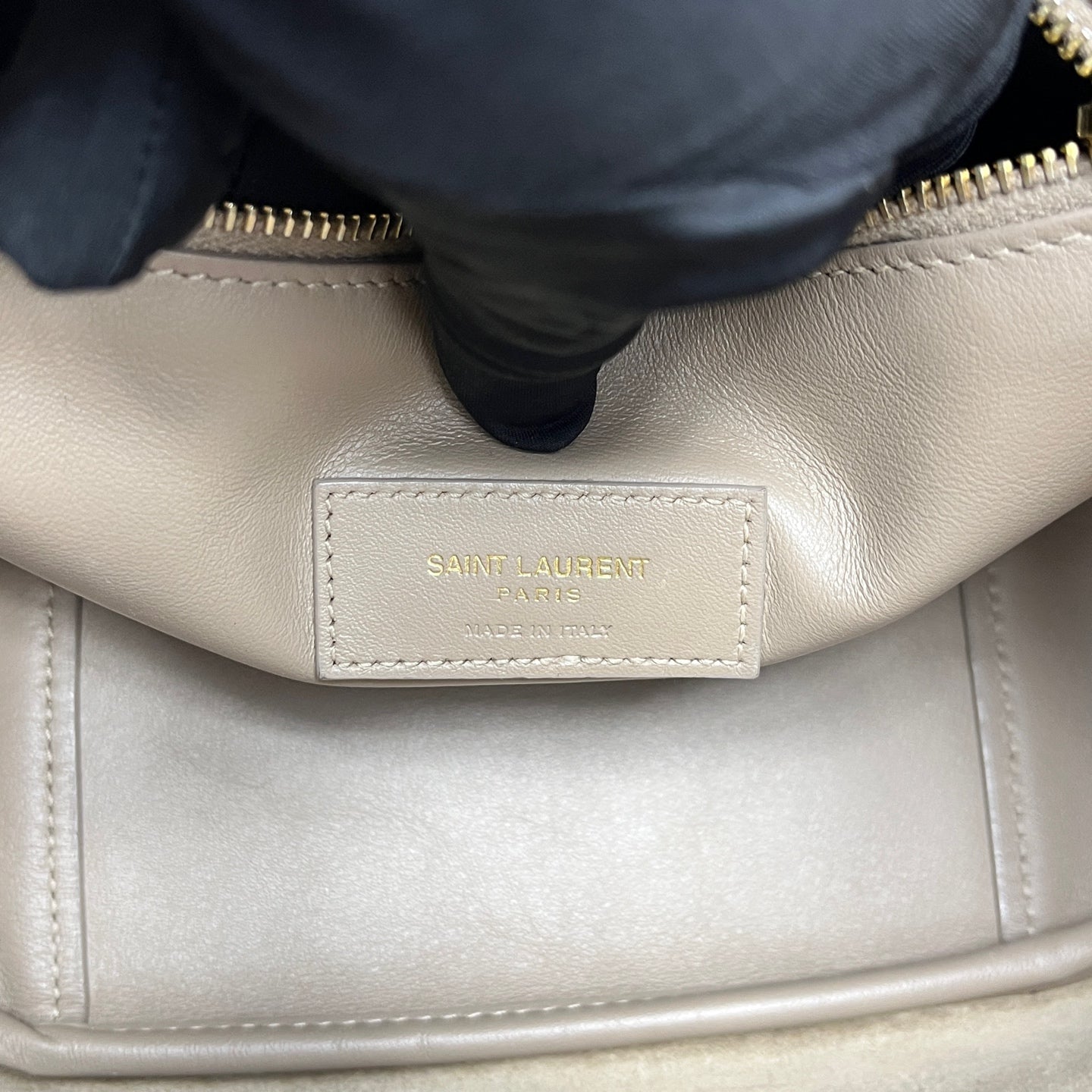 Saint Laurent - Le 57 Bucket Bag - Grained leather - Light Grey - (medium)