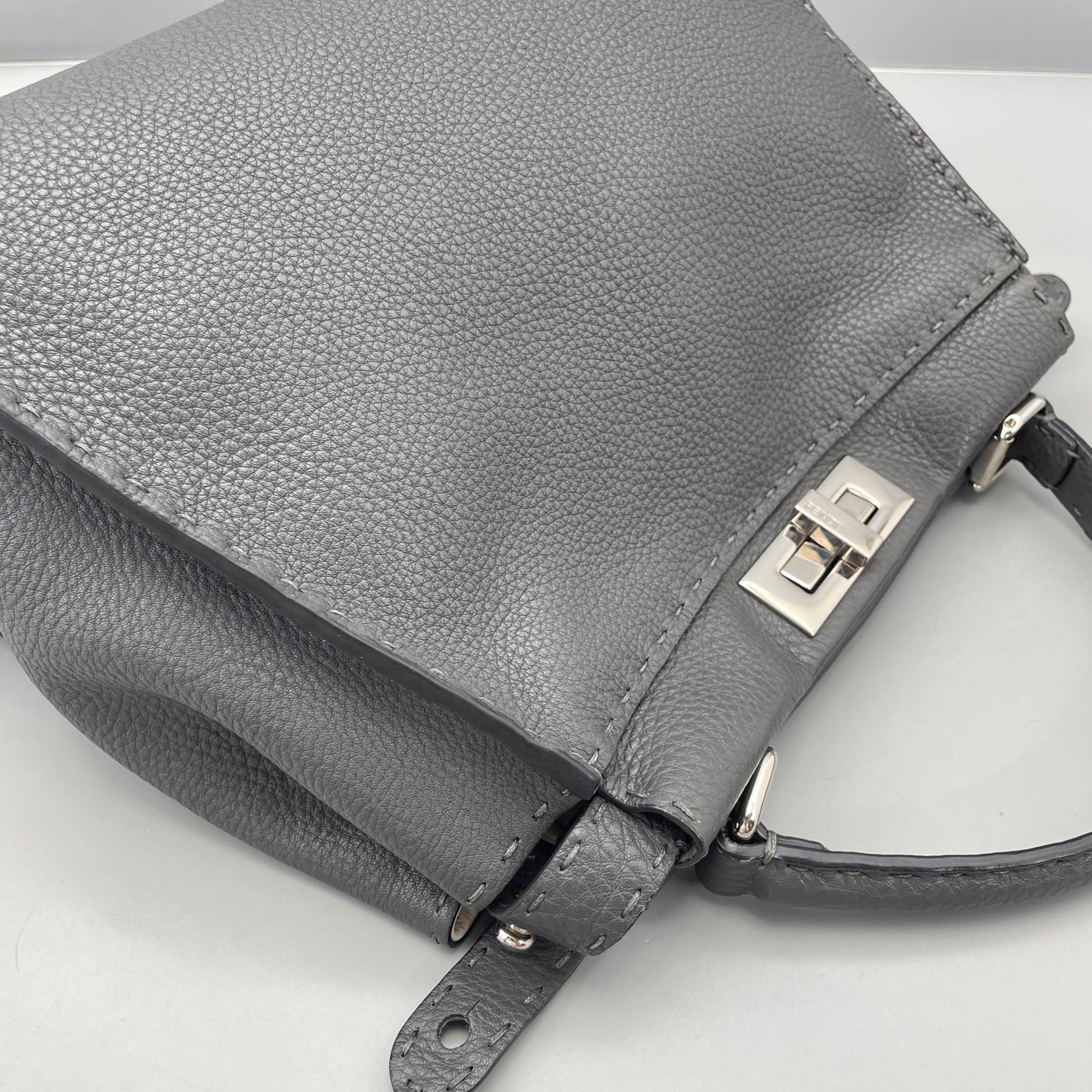 Fendi - Peekaboo - Leather - Grey - (Medium)