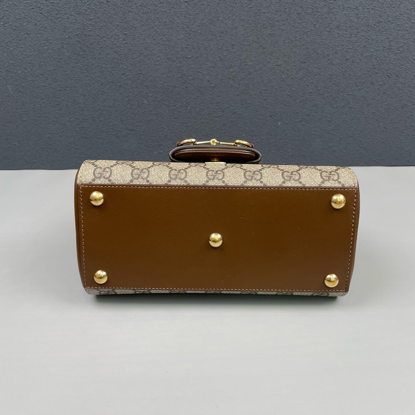 Gucci - Horsebit 1955 Messenger Bag - GG Supreme coated canvas with brown leather trim - Brown - (small)