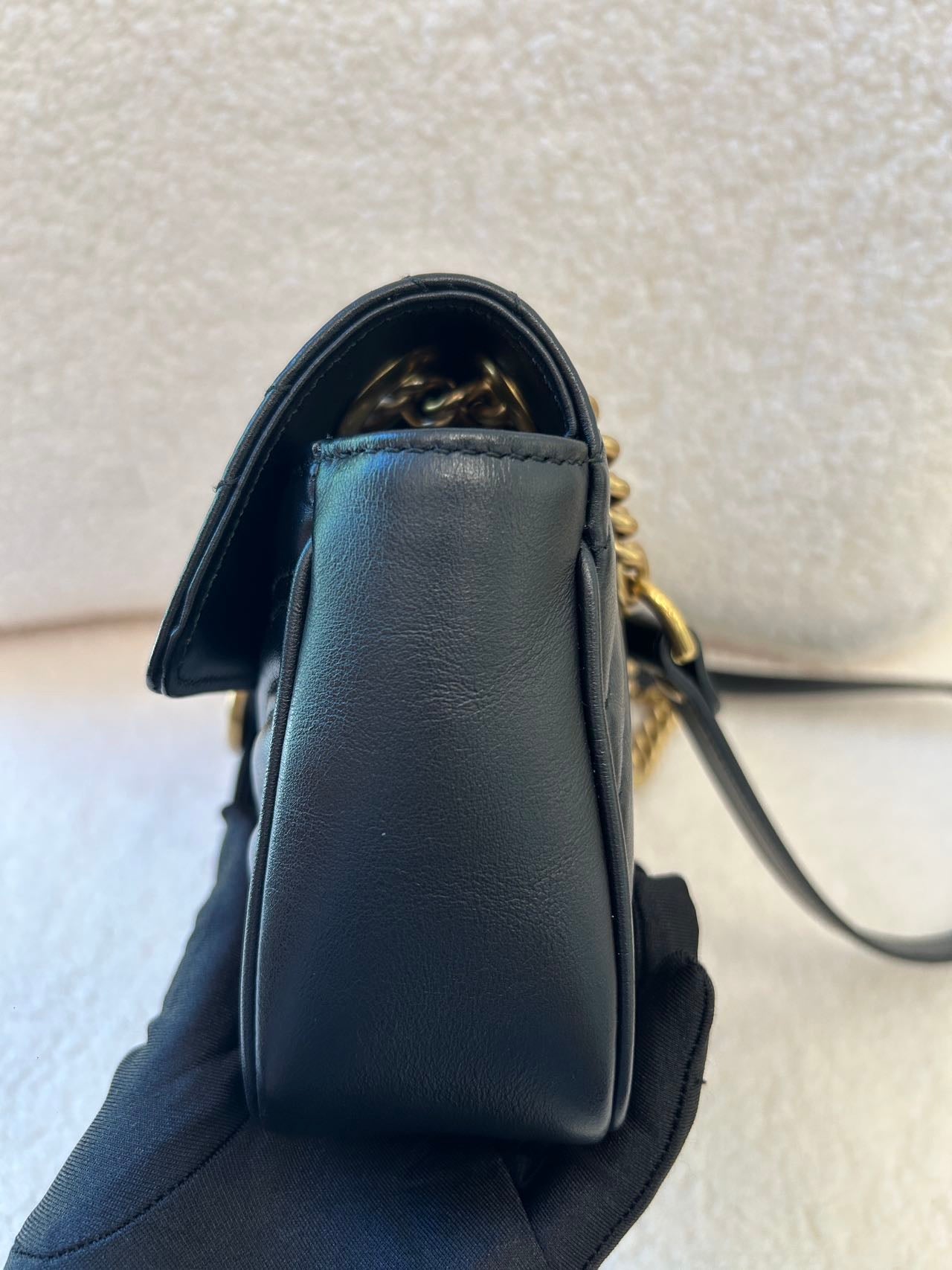 Gucci - GG Marmont Matelassé Shoulder Bag 22 - Leather - Black - (Mini)
