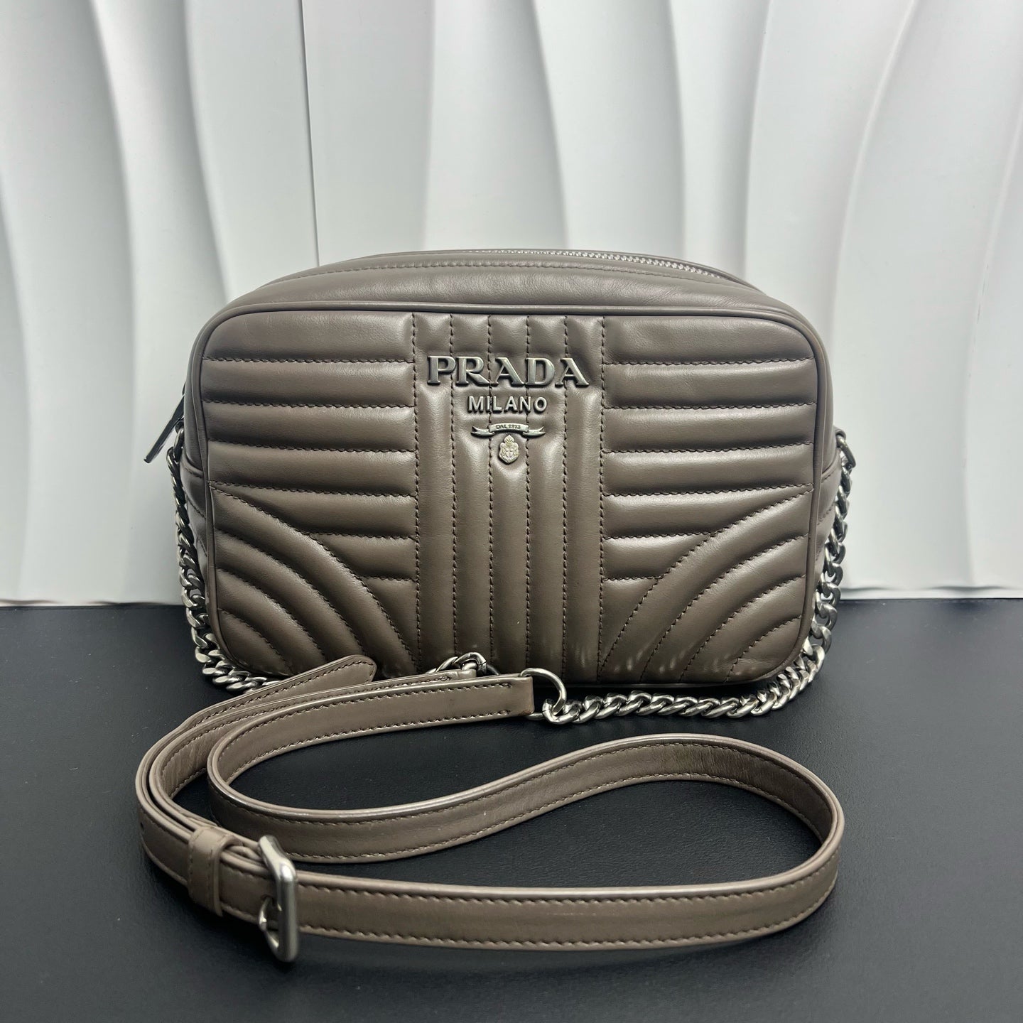 Prada - Diagram Camera Bag - Leather - Grey - (small)