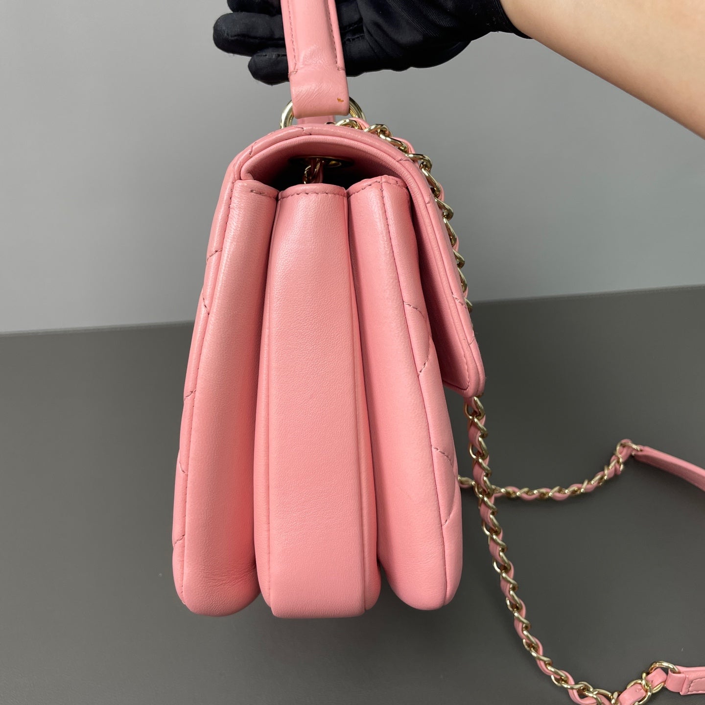 Chanel - Trendy CC - Quilted lambskin leather - Pink with Gold-Tone Hardware - (medium)
