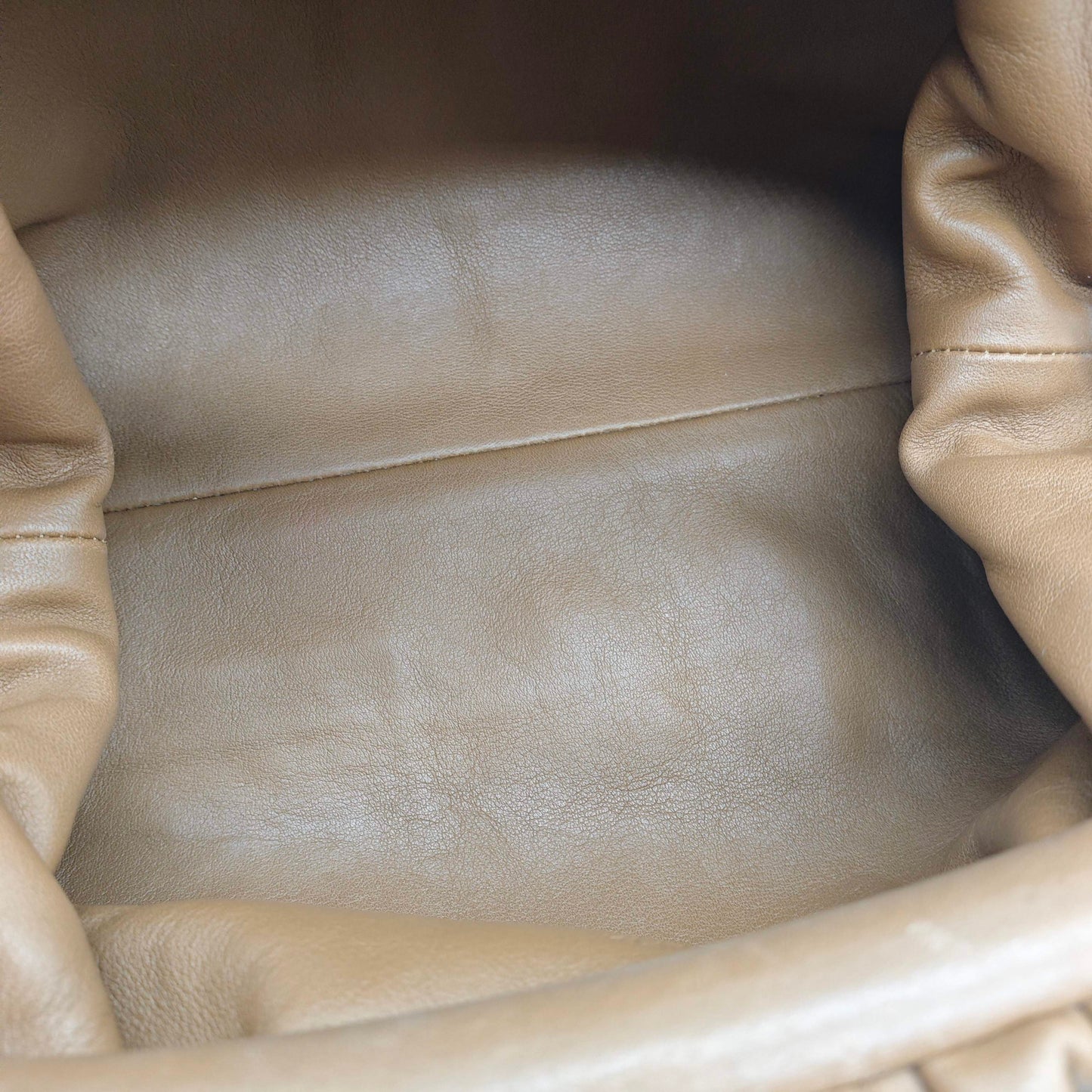 Bottega Veneta - The Pouch Mini - Lambskin leather - Caramel - (mini)